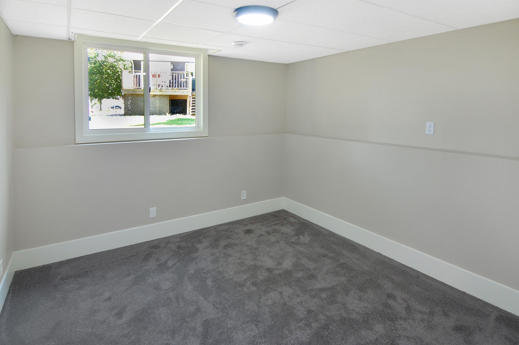 109 Washington Road, Volga, SD 57071