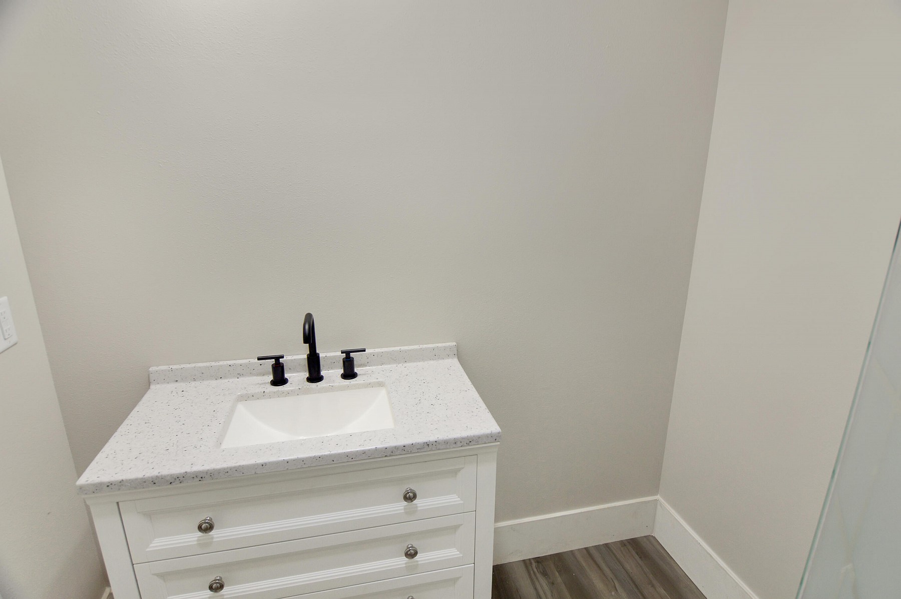 109 Washington Road, Volga, SD 57071