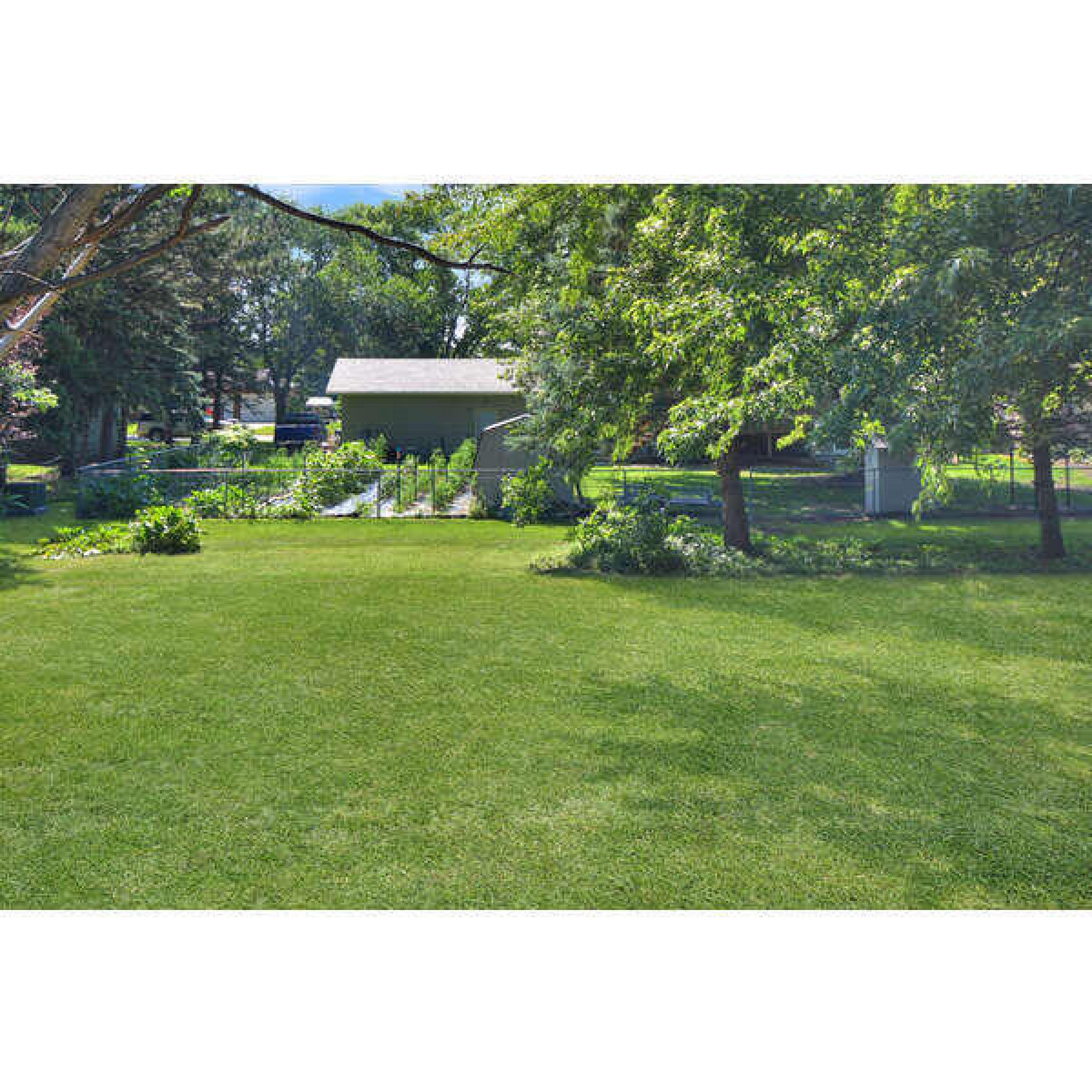 109 Washington Road, Volga, SD 57071