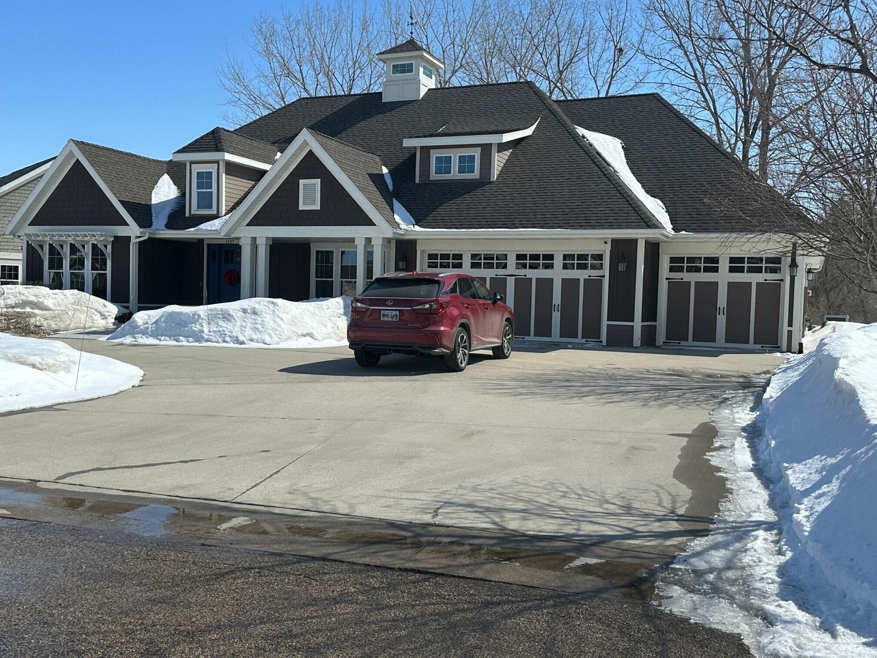 1127 Indian Hills Road, Brookings, SD 57006