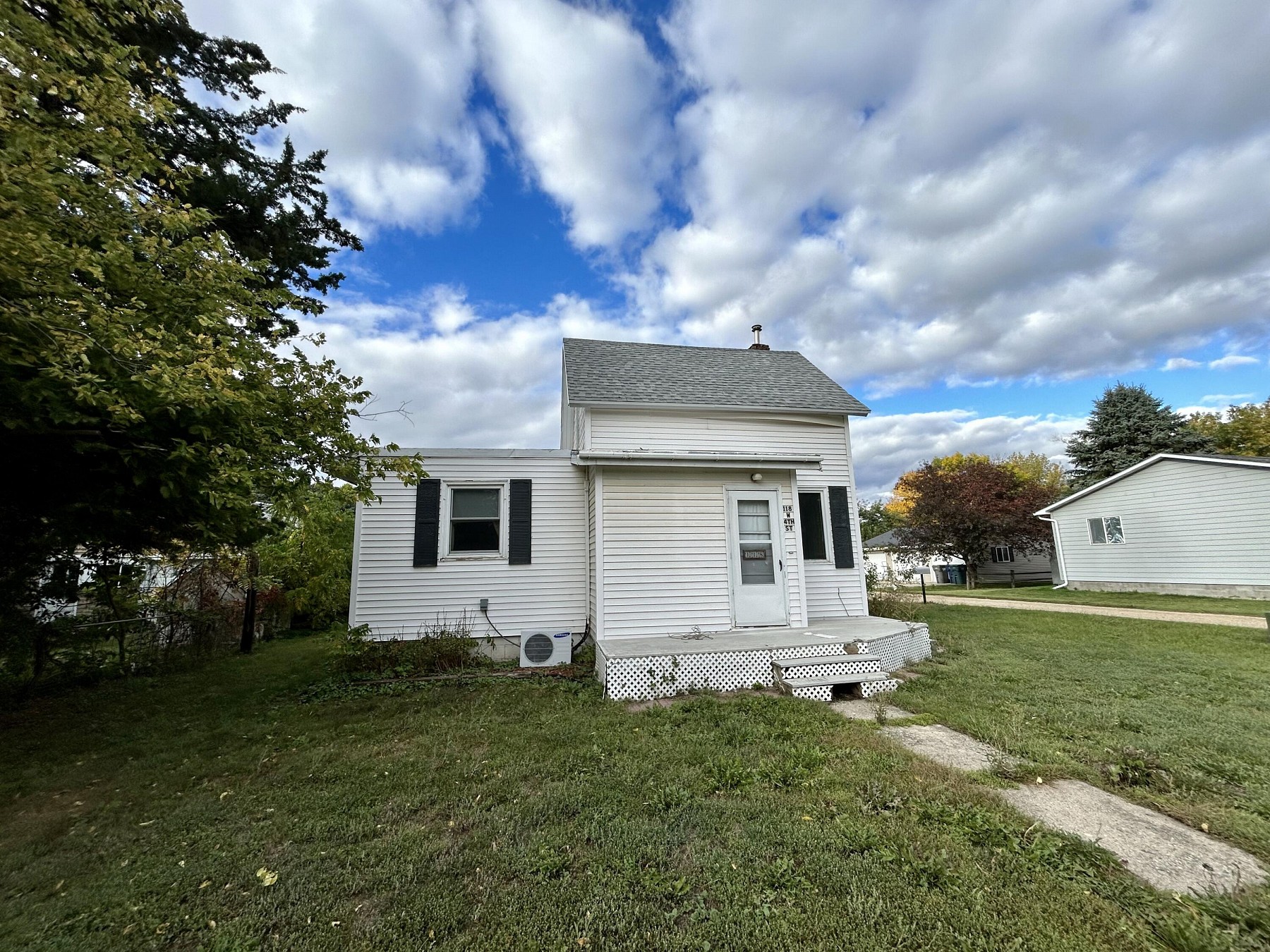 118 4th Street, Volga, SD 57071