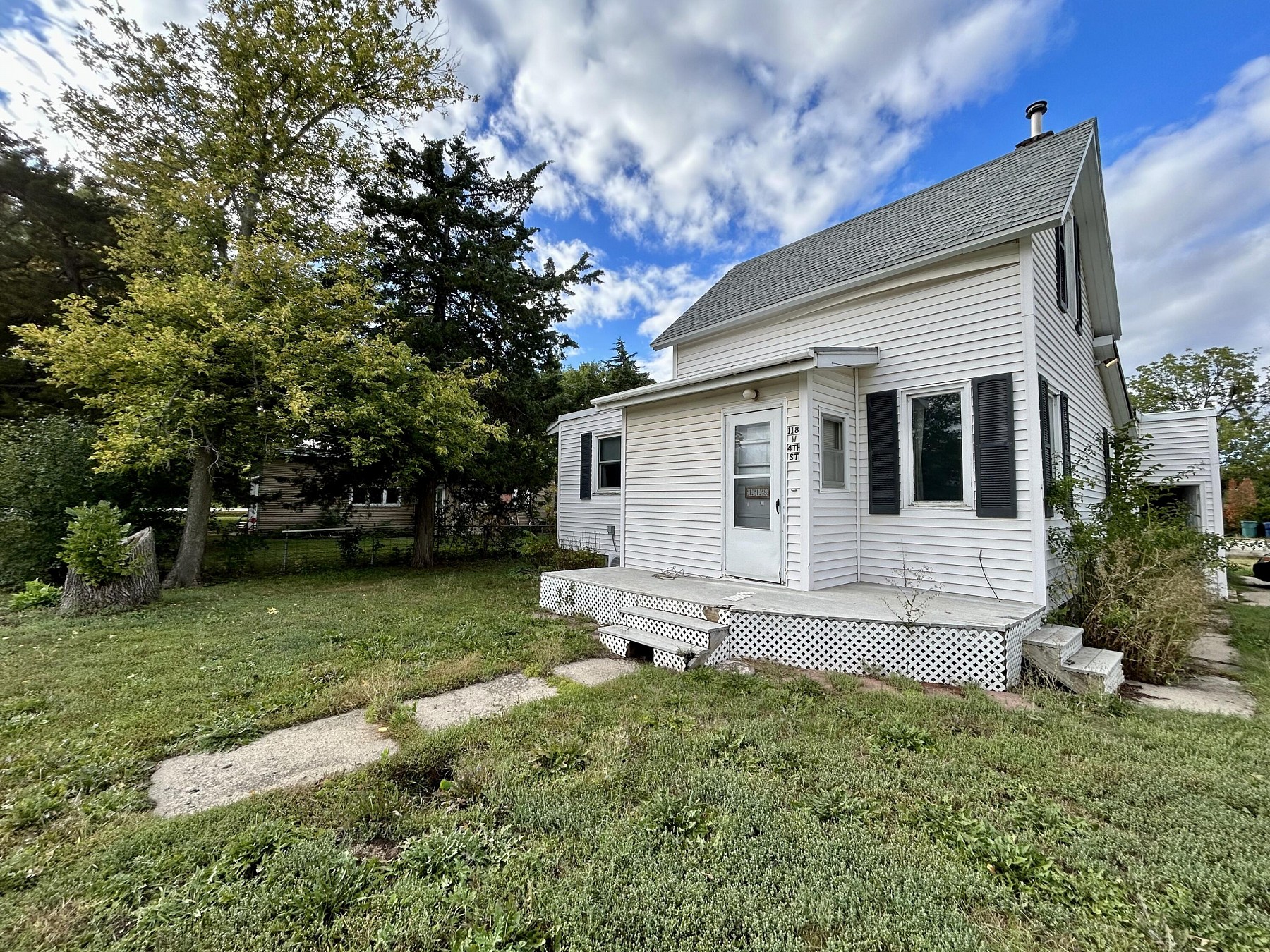 118 4th Street, Volga, SD 57071