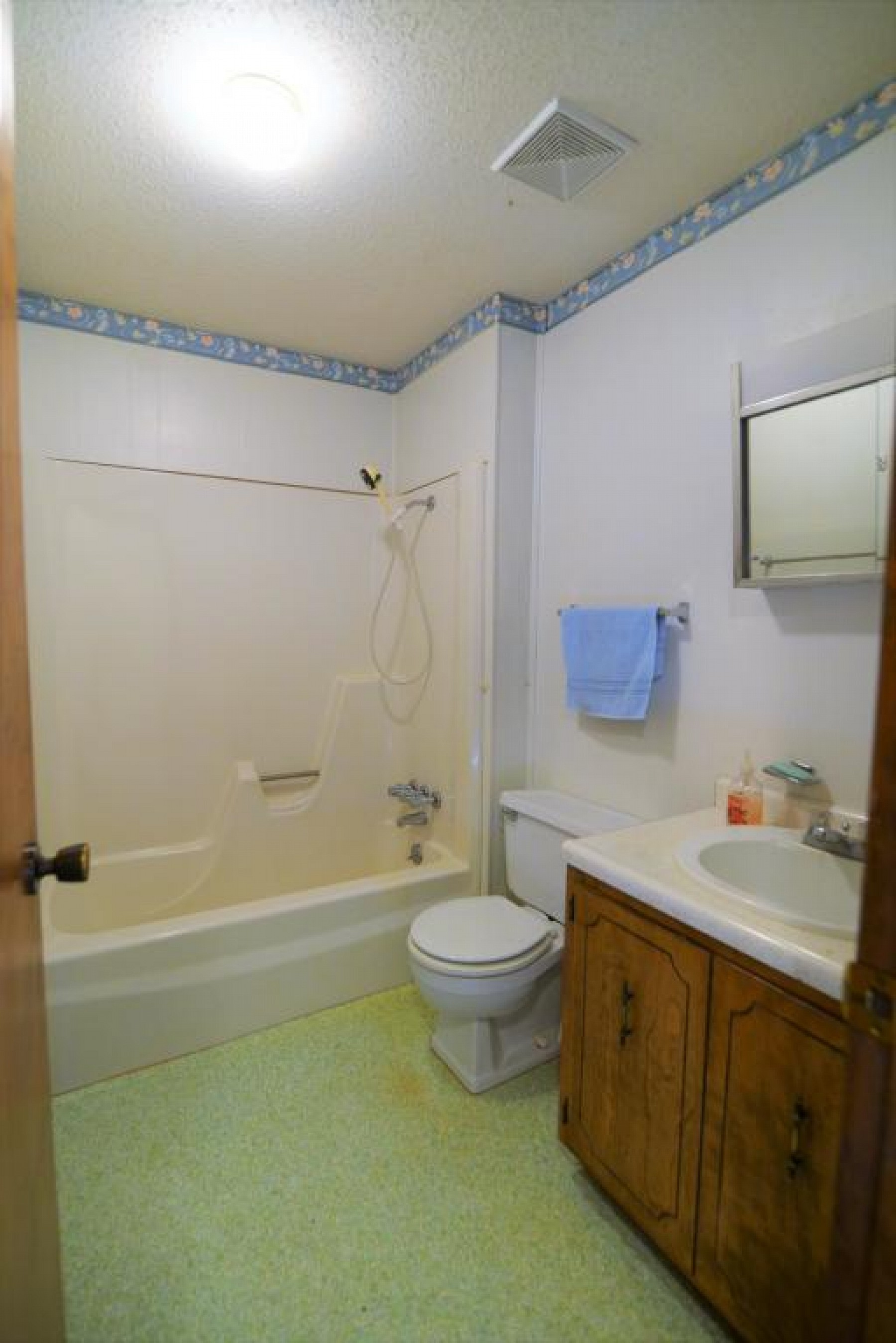 523 Dakota Avenue, Volga, SD 57071