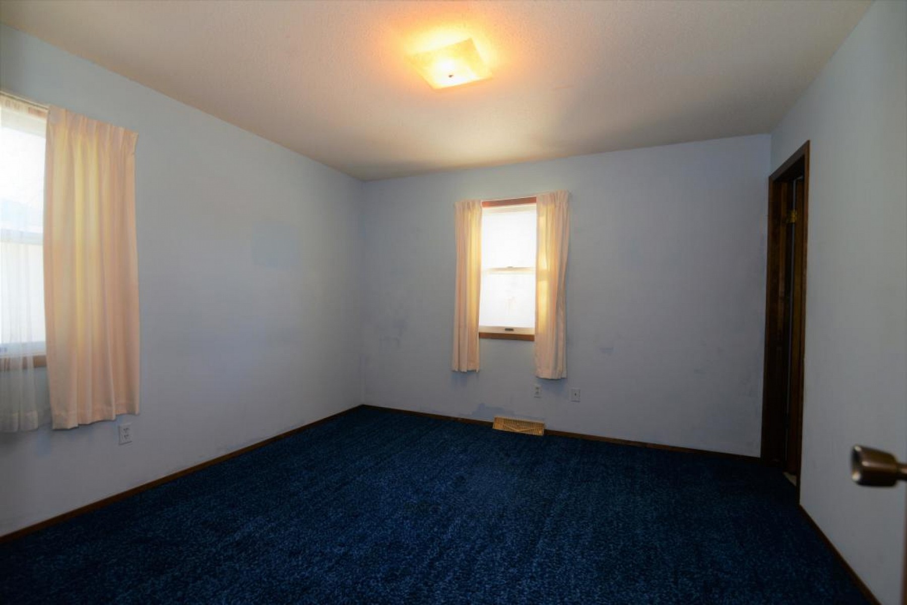 523 Dakota Avenue, Volga, SD 57071