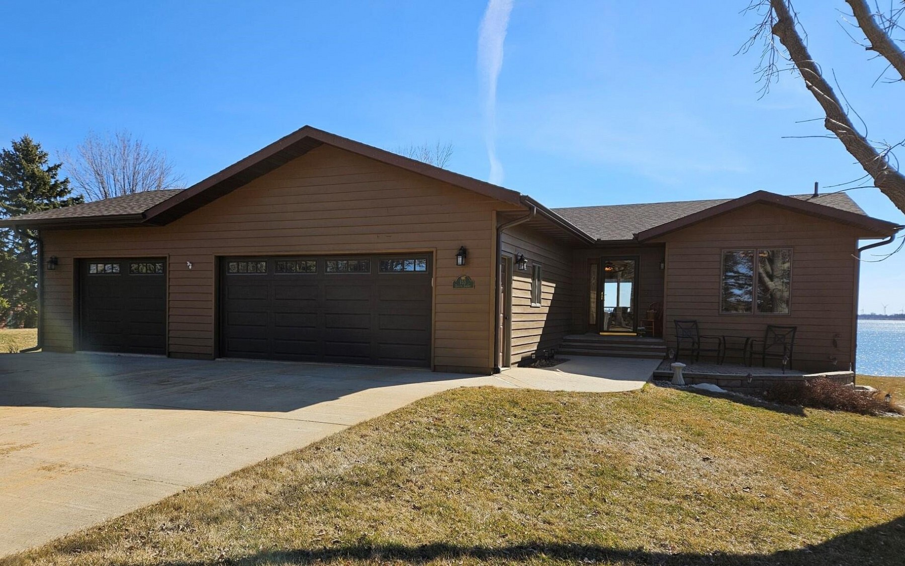 155 Dakota Shores Place, Hendricks, MN 56136