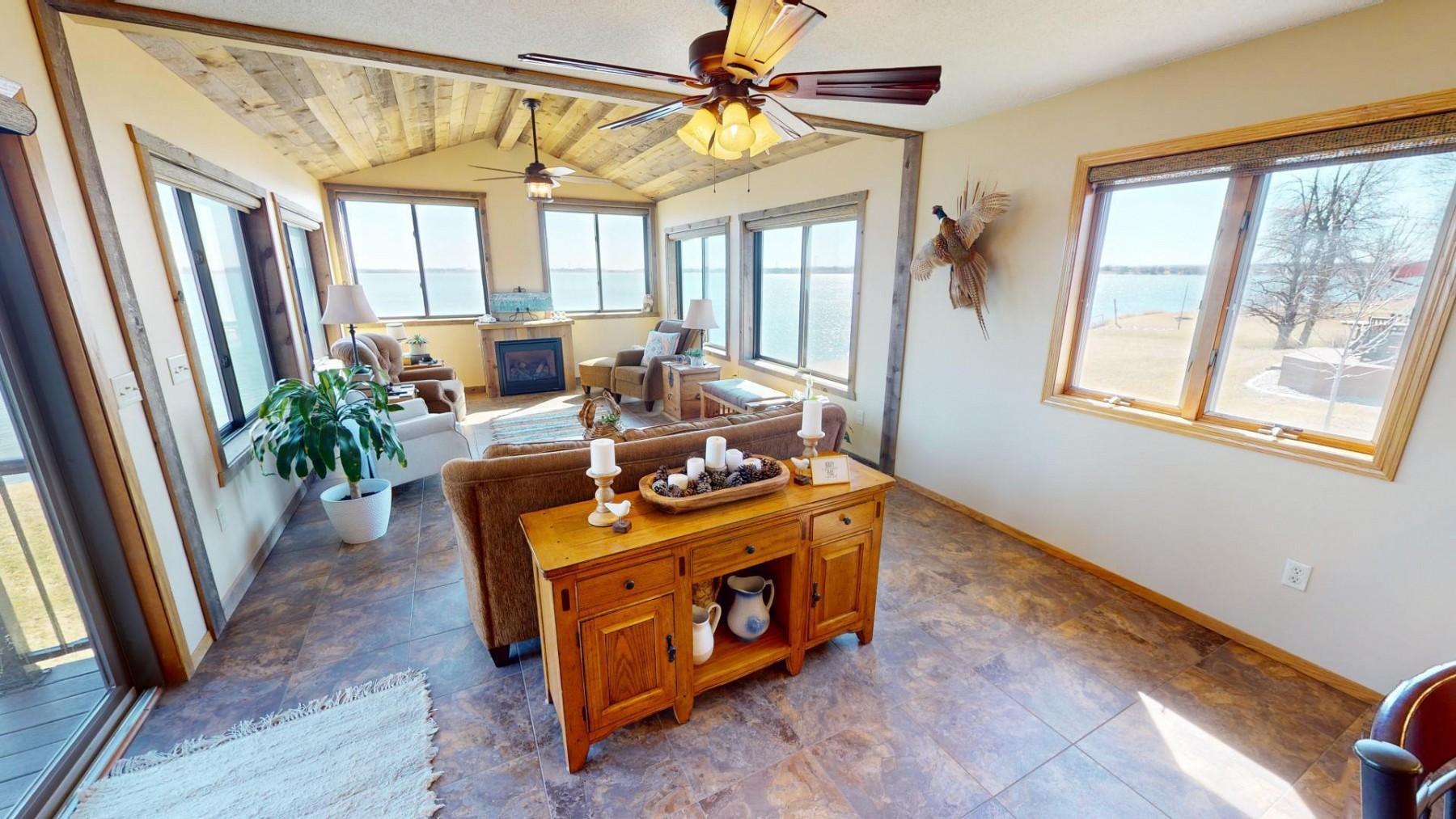 155 Dakota Shores Place, Hendricks, MN 56136