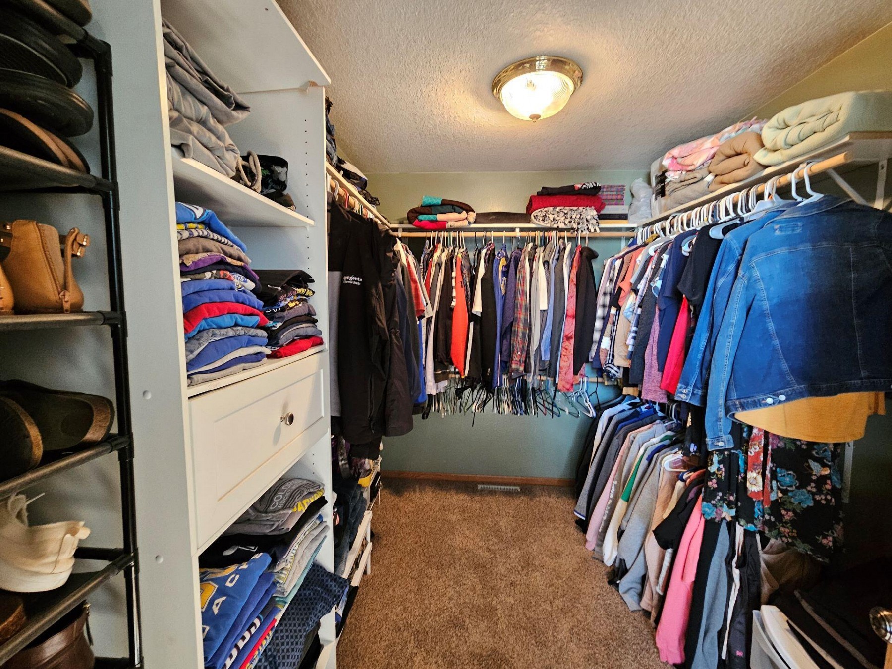 211 58th Avenue, Brookings, SD 57006