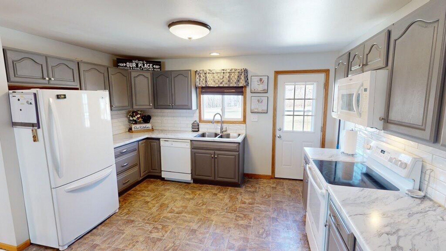 211 58th Avenue, Brookings, SD 57006