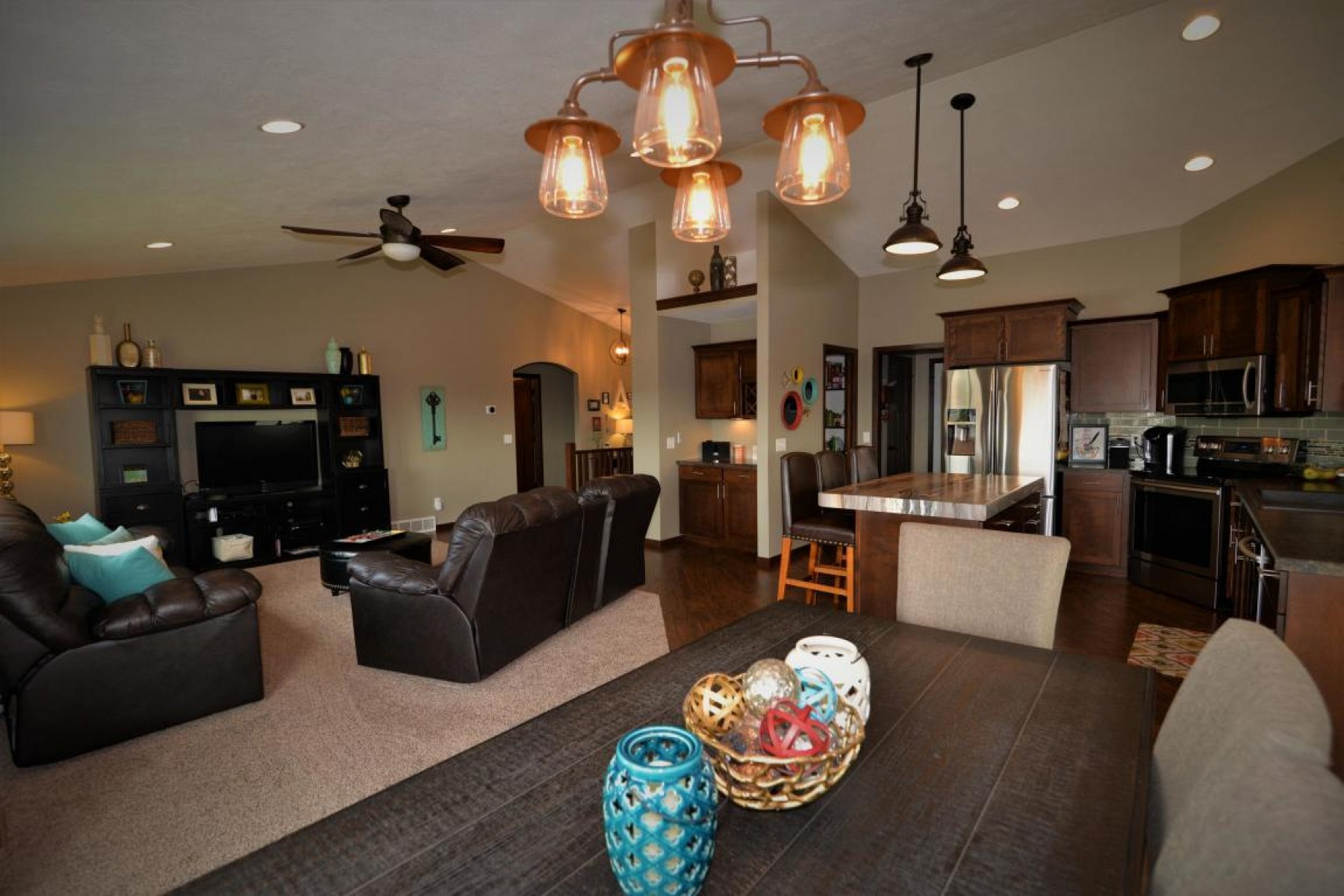 201 Blue Bell Drive, Brookings, SD 57006