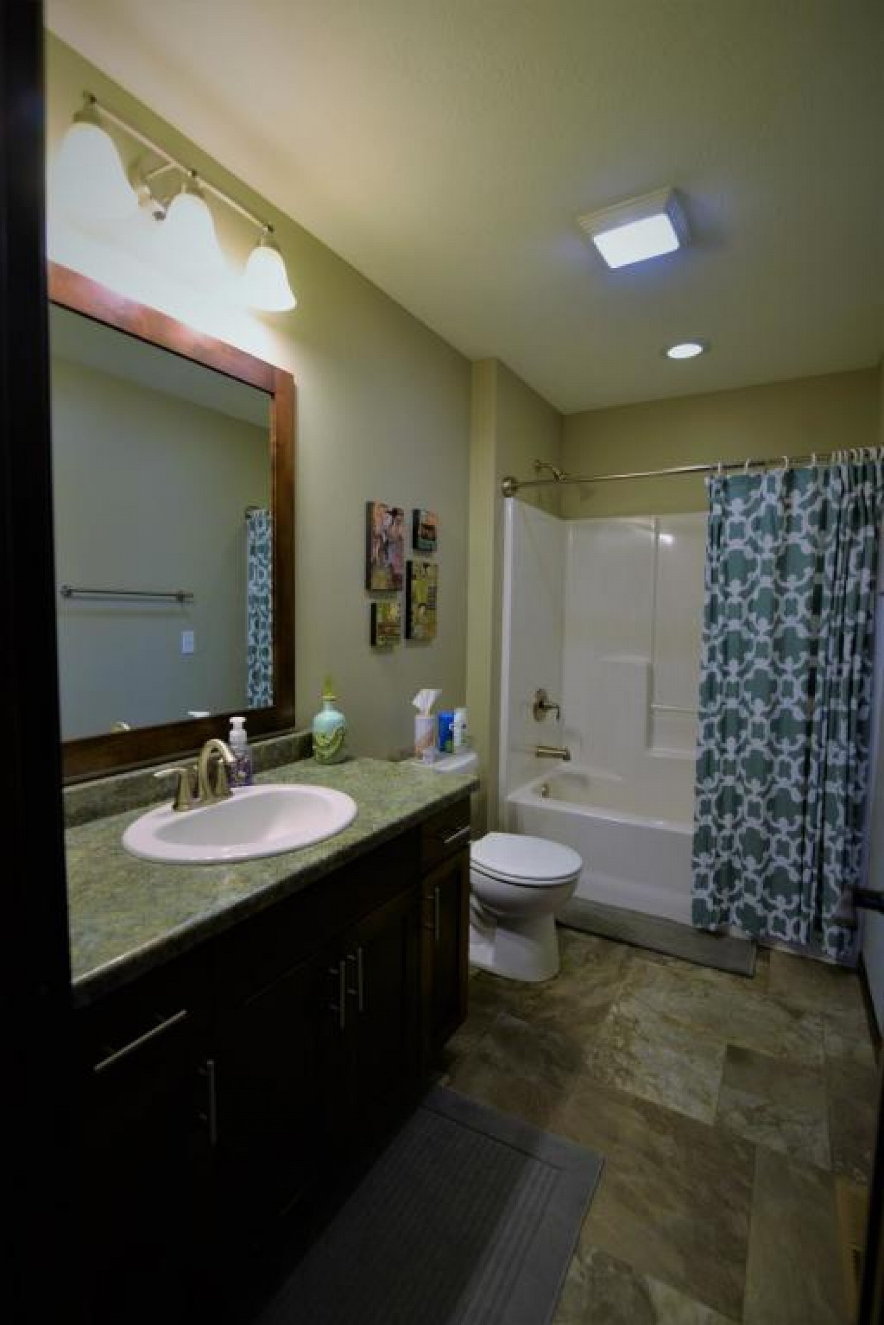 201 Blue Bell Drive, Brookings, SD 57006