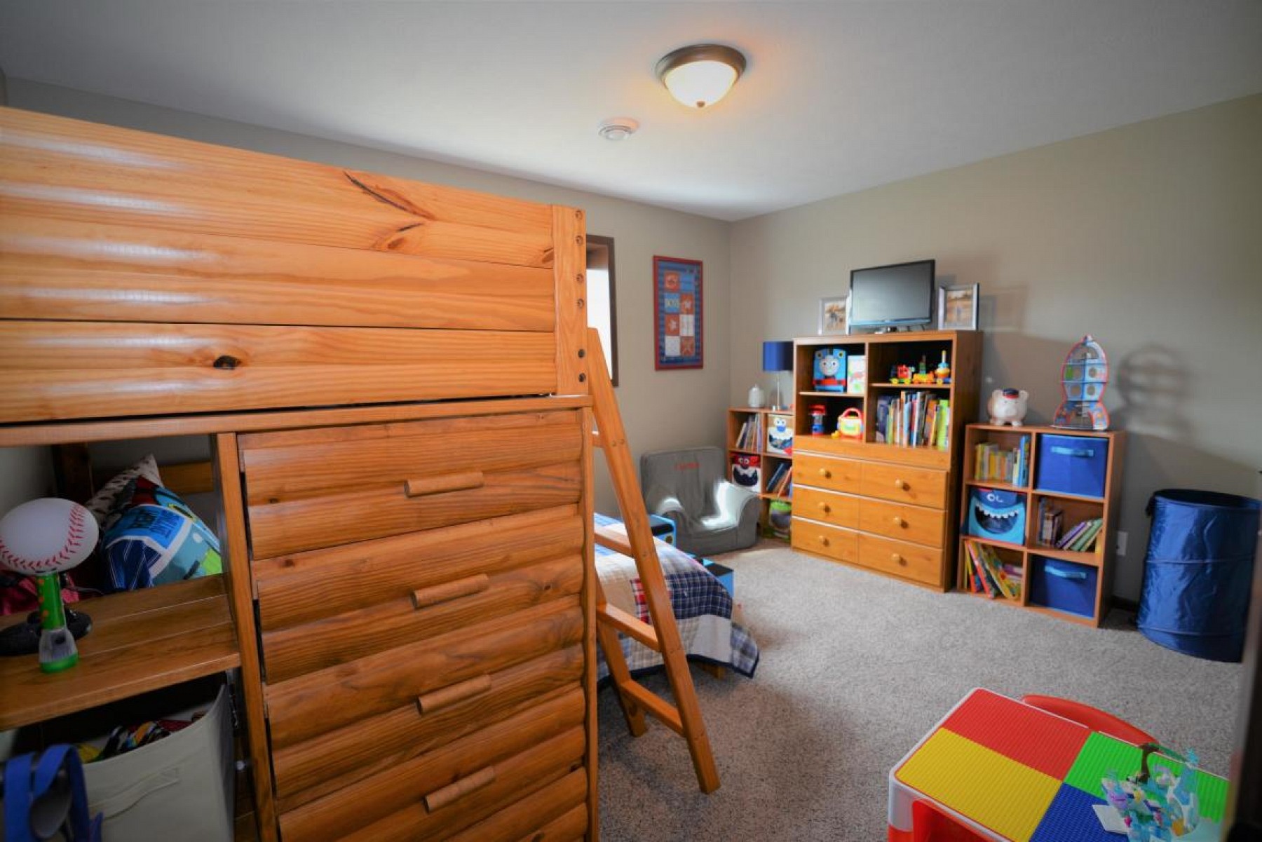 201 Blue Bell Drive, Brookings, SD 57006