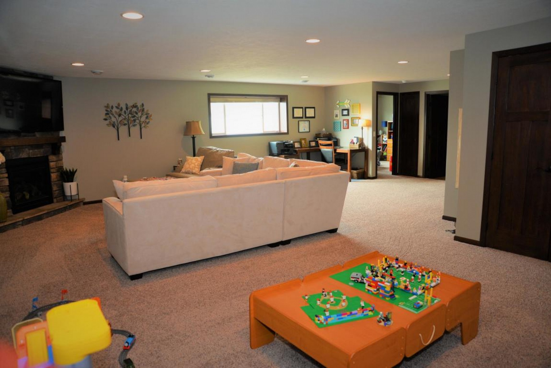 201 Blue Bell Drive, Brookings, SD 57006