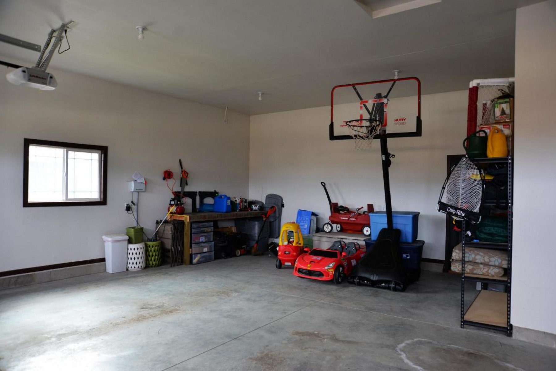 201 Blue Bell Drive, Brookings, SD 57006