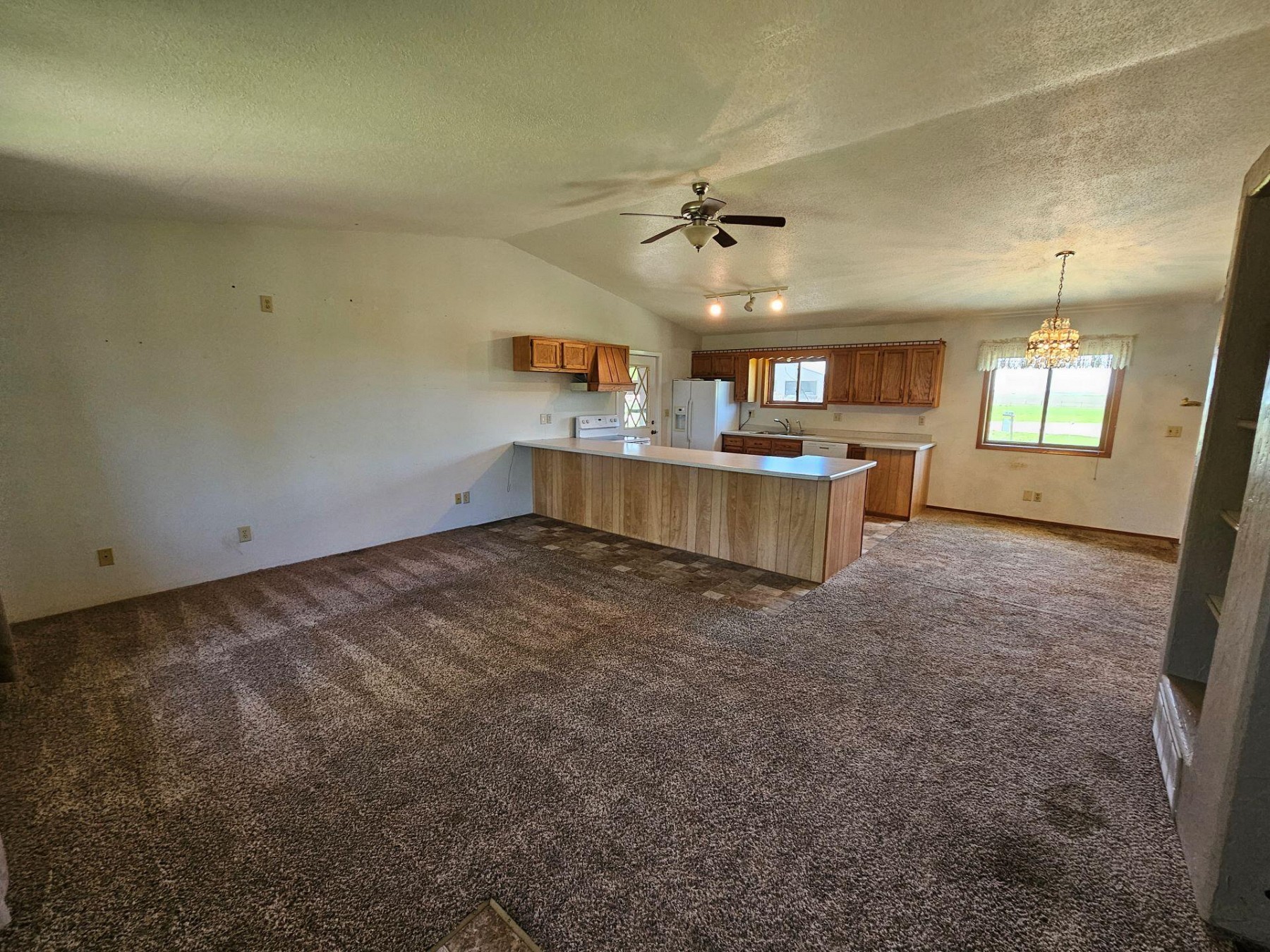 807 Elk Street S, Elkton, SD 57026