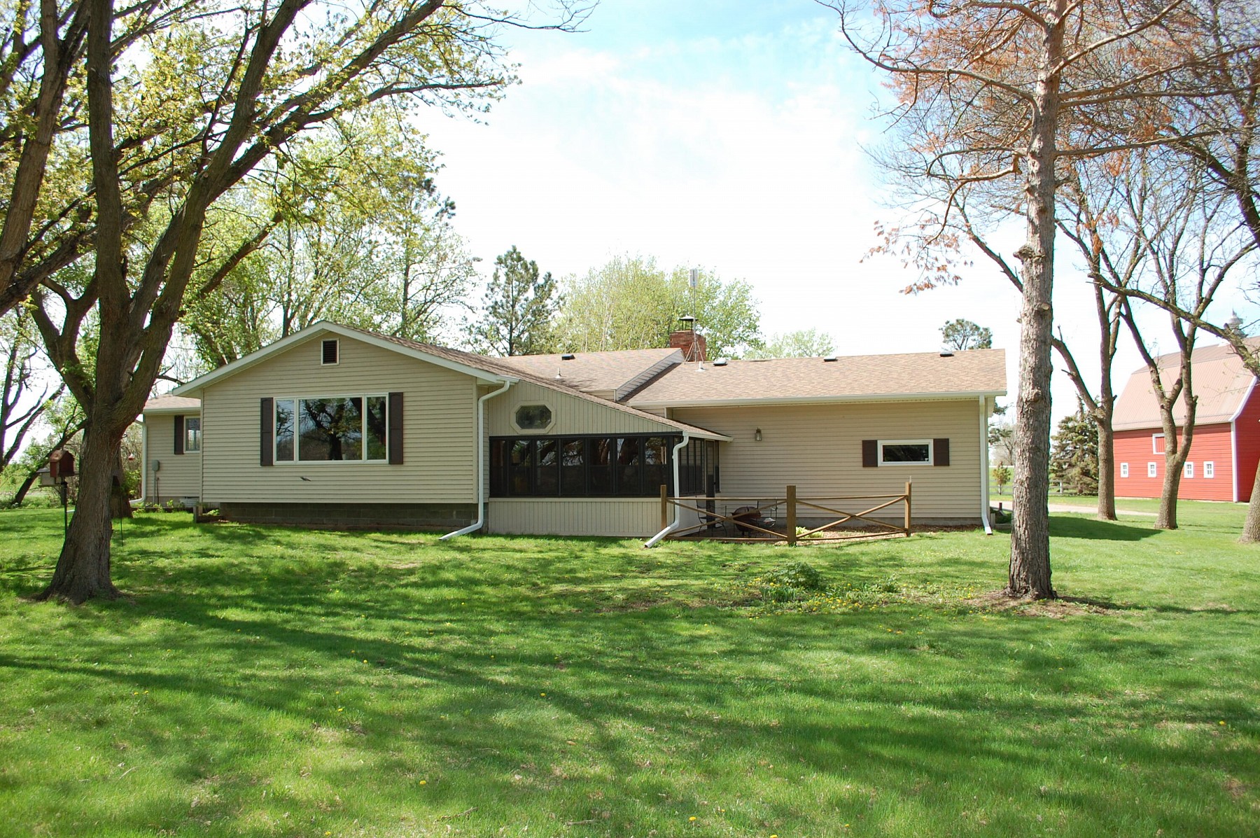 2214 US-14 Highway, Brookings, SD 57006