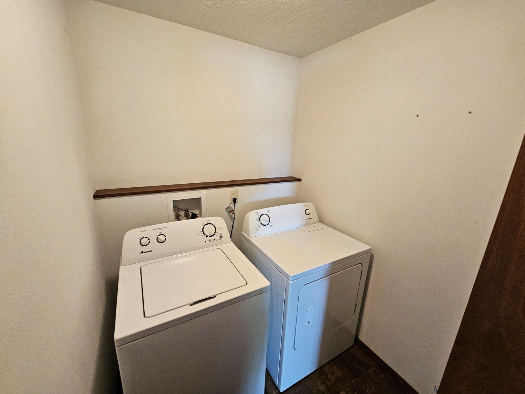 410 22nd Avenue S, Brookings, SD 57006