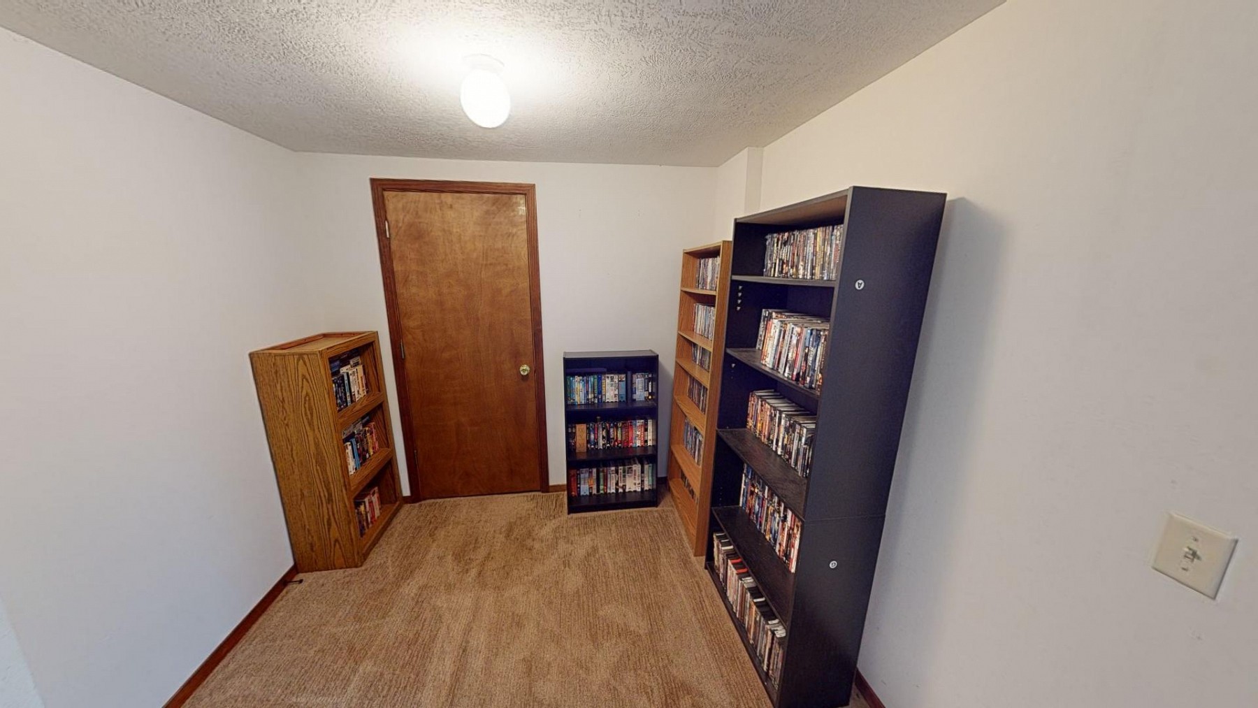 410 22nd Avenue S, Brookings, SD 57006