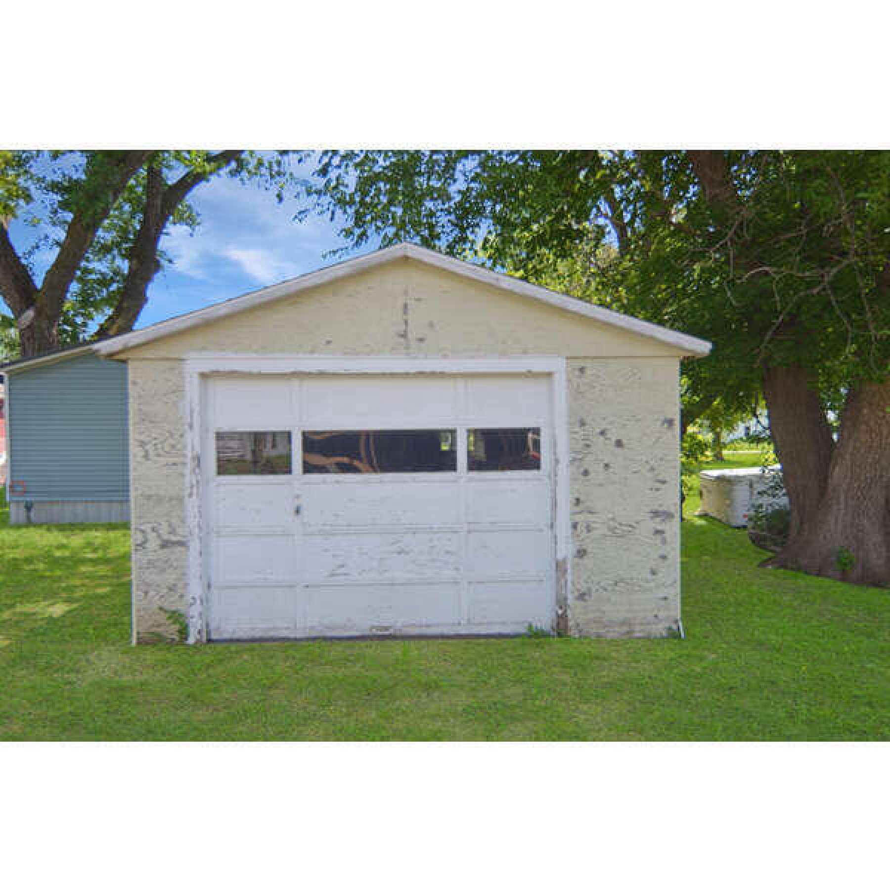 621 Washington Street, Bruce, SD 57220