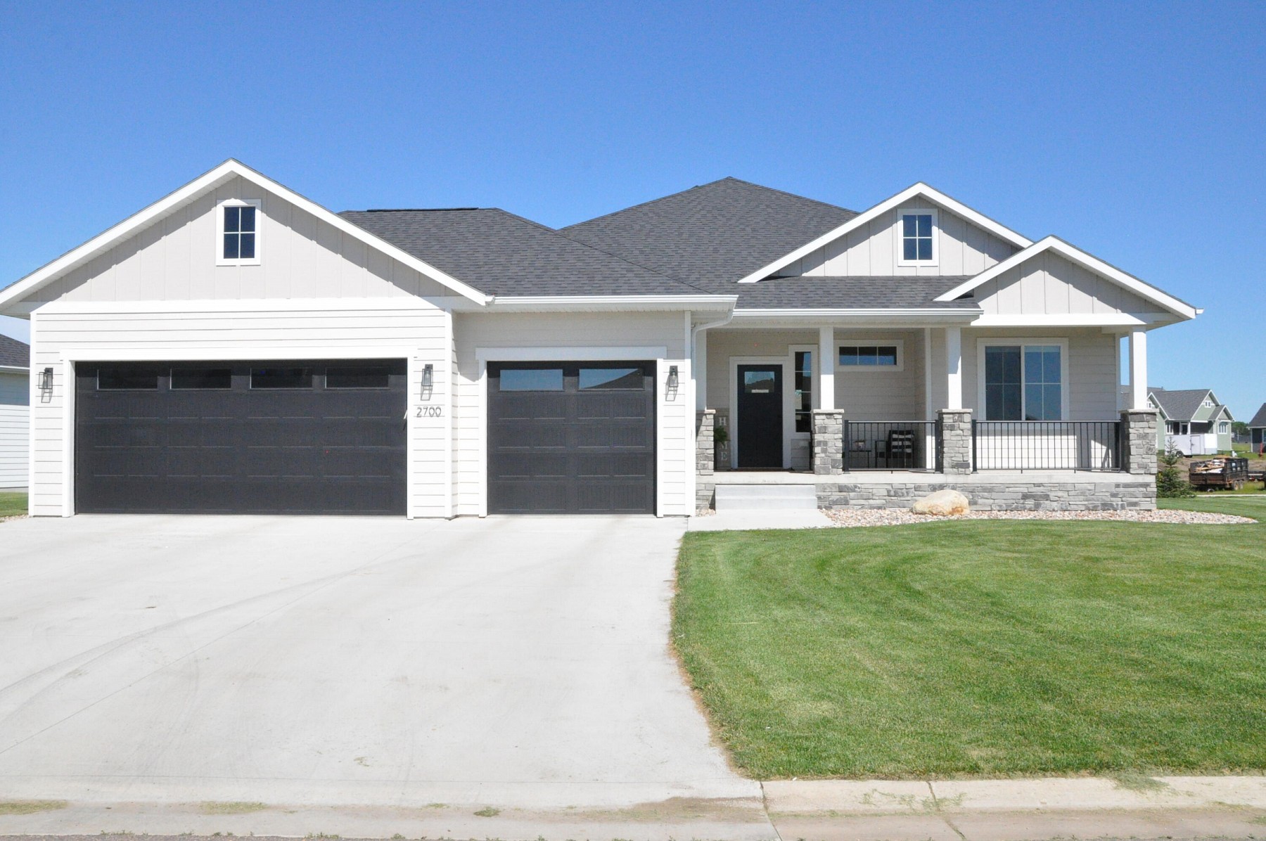 2700 Sweetgrass Drive, Brookings, SD 57006