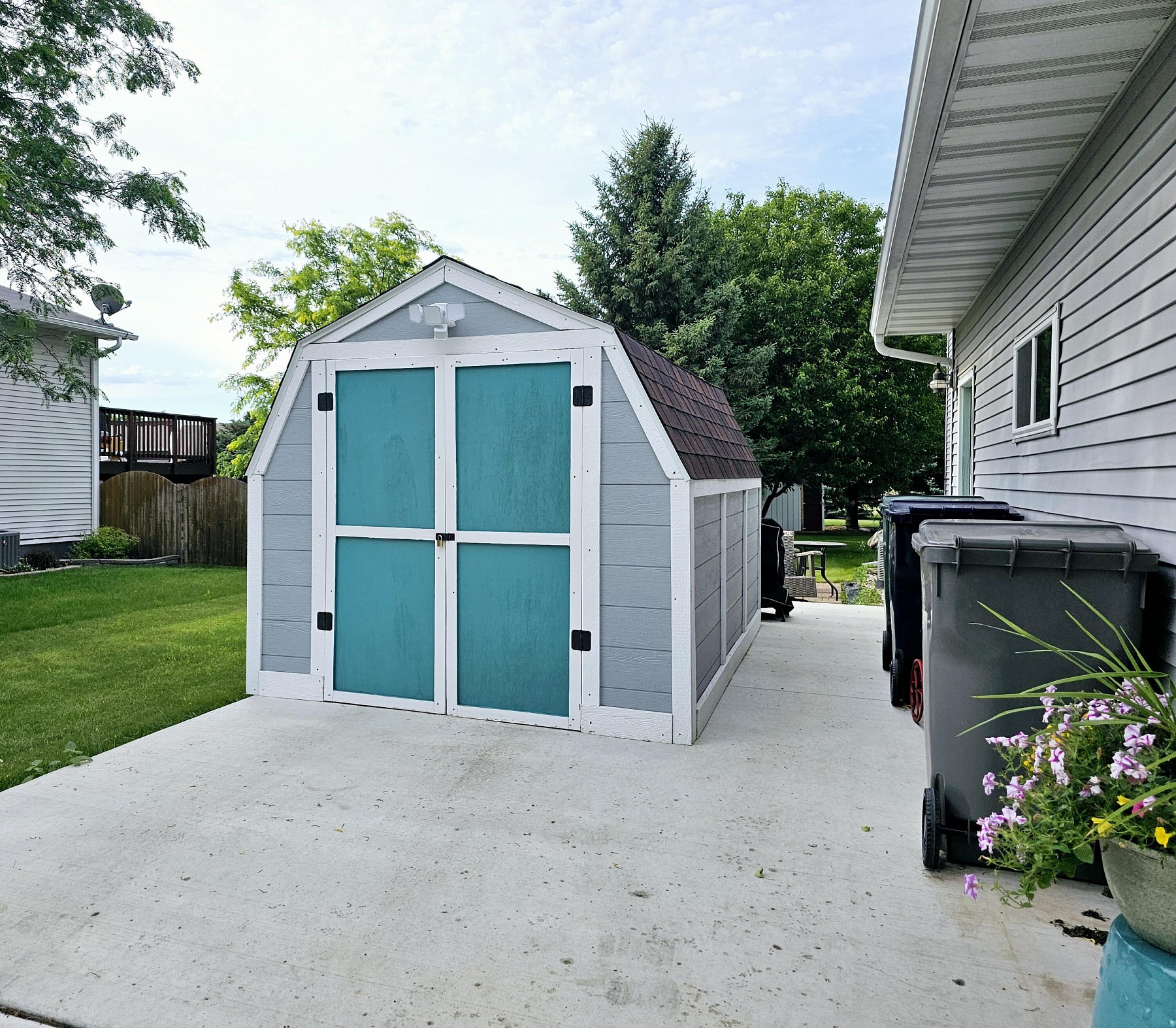 303 Washington Road, Volga, SD 57071