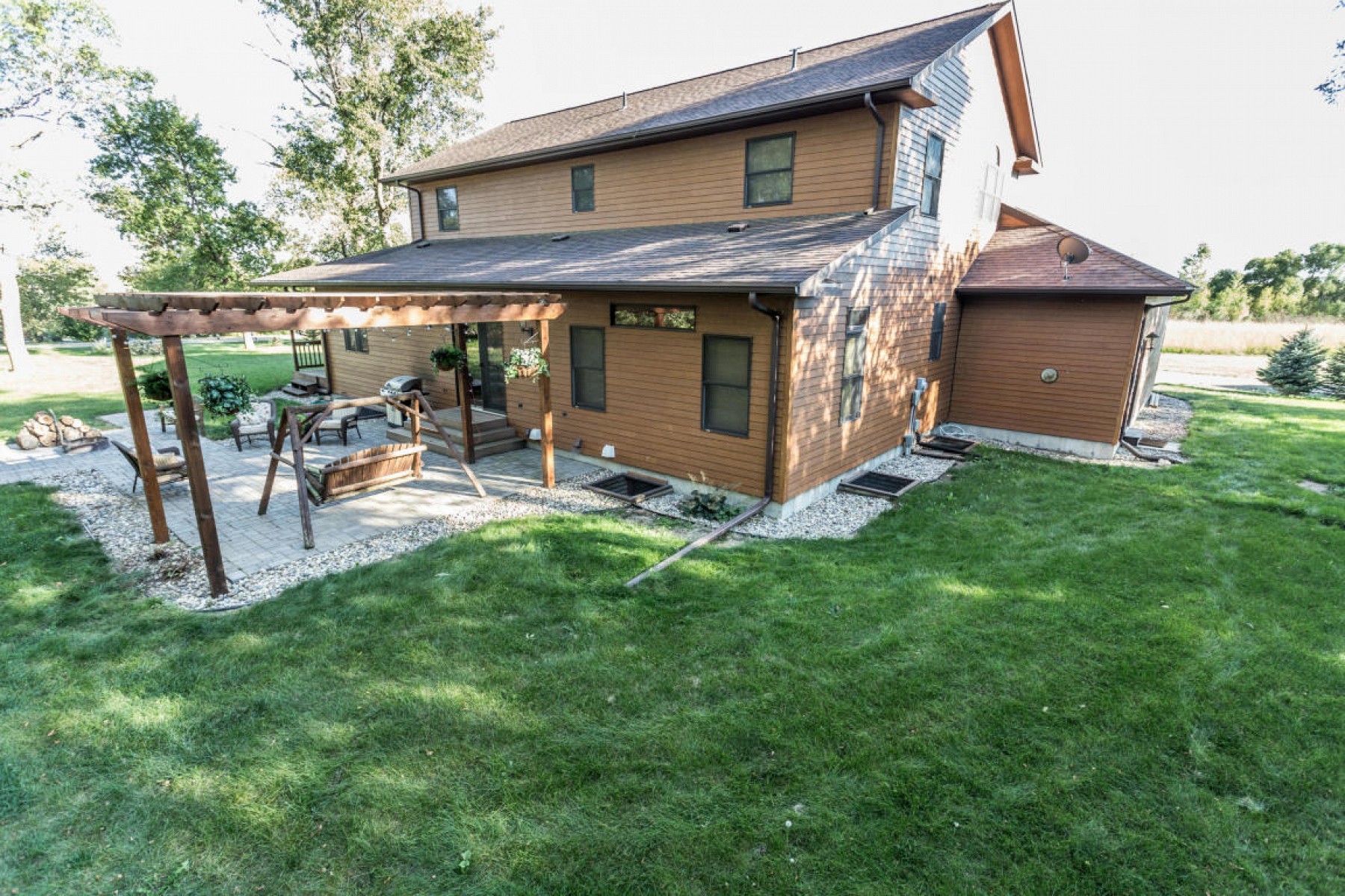 47135 203RD Street, Brookings, SD 57006