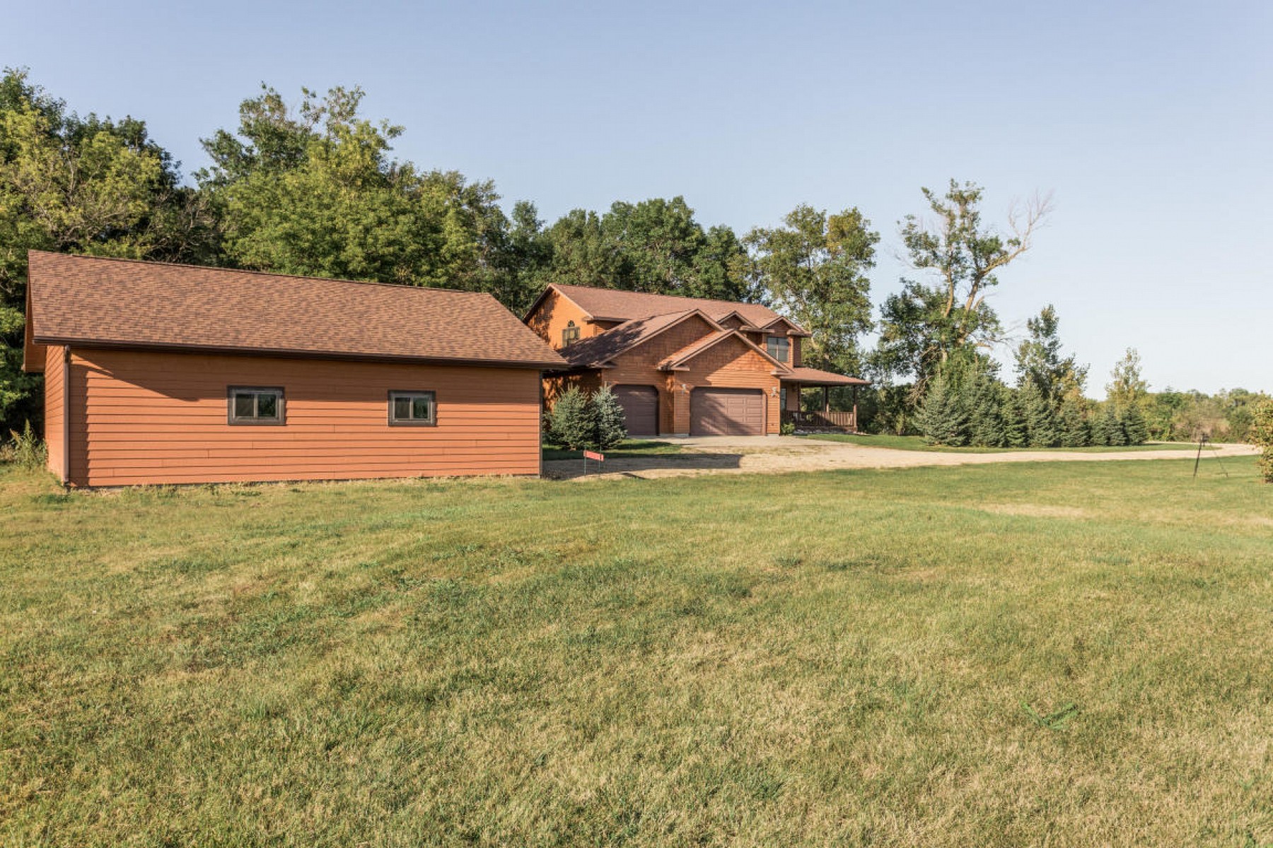 47135 203RD Street, Brookings, SD 57006