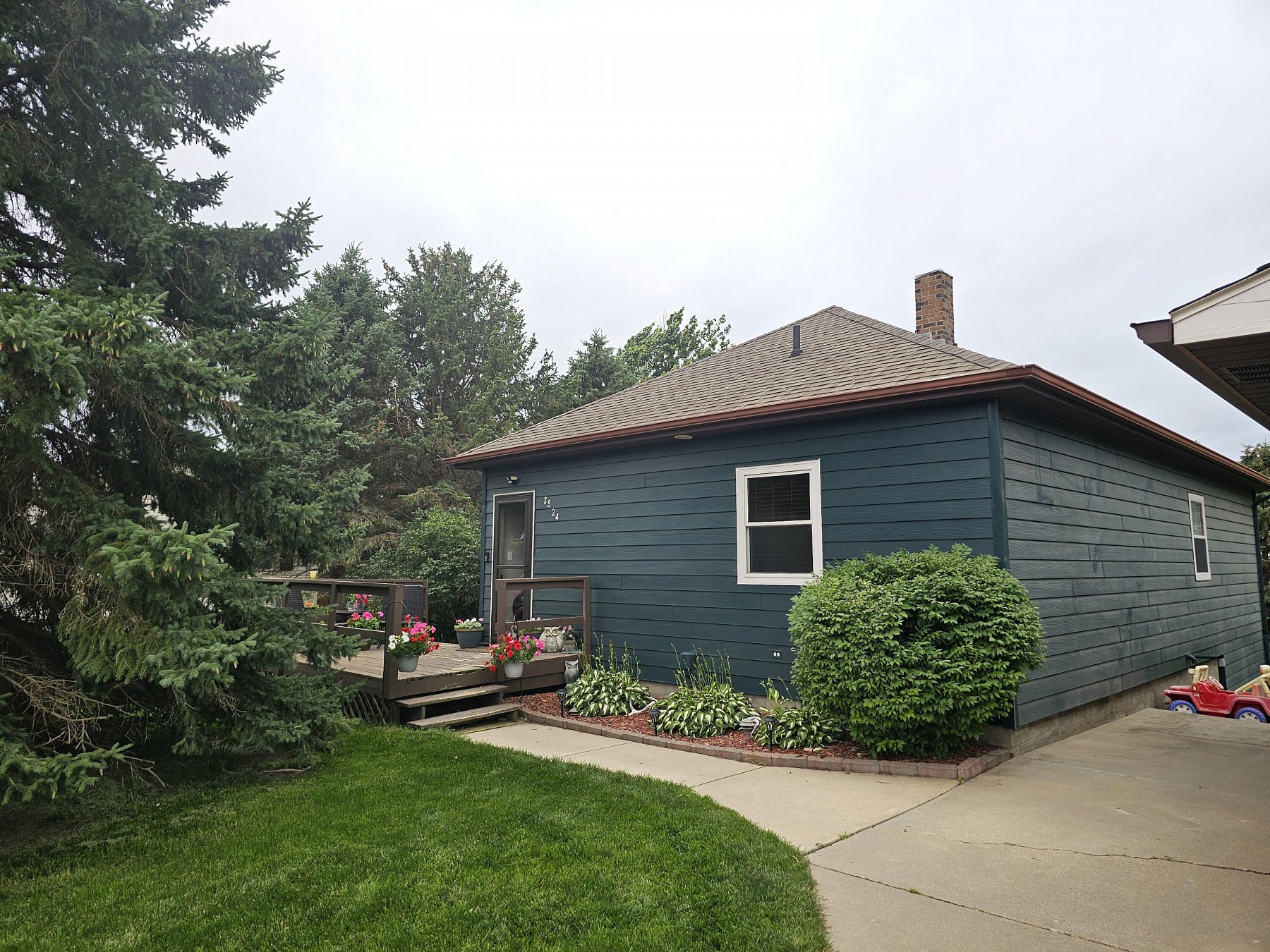 3524 Pleasant View Drive, Brookings, SD 57006