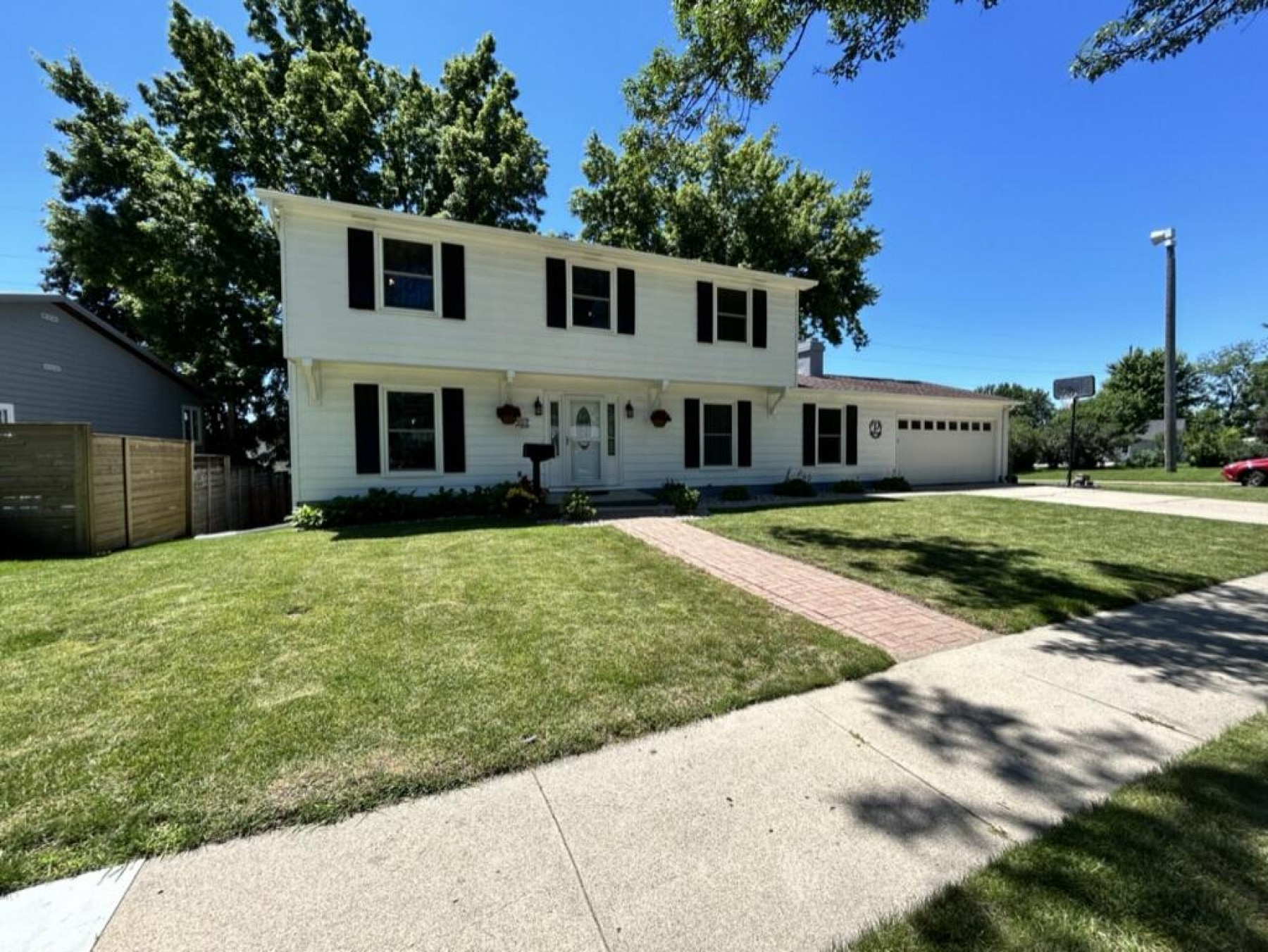 1604 Derdall Drive, Brookings, SD 57006