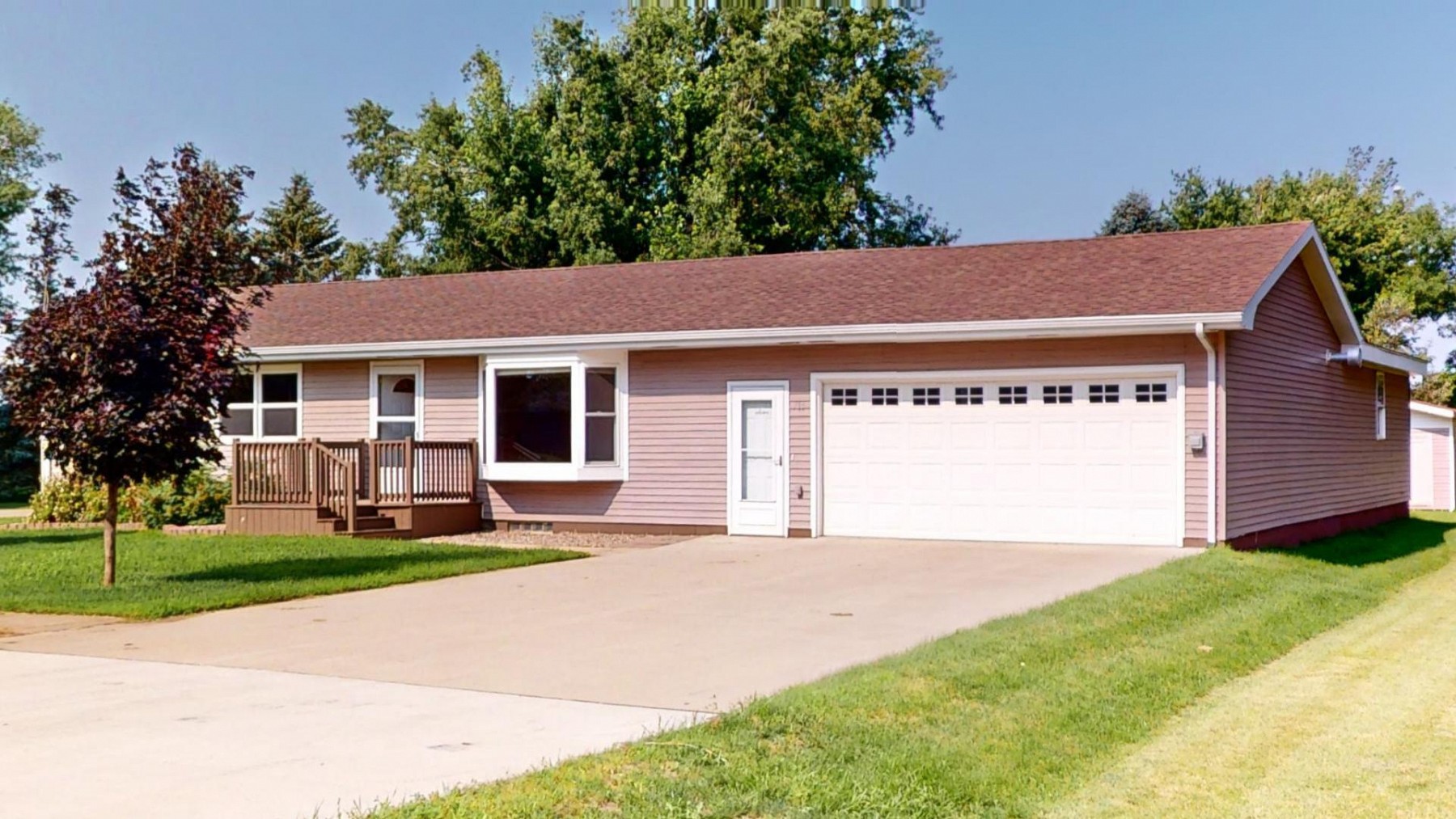 715 Elk Street S, Elkton, SD 57026