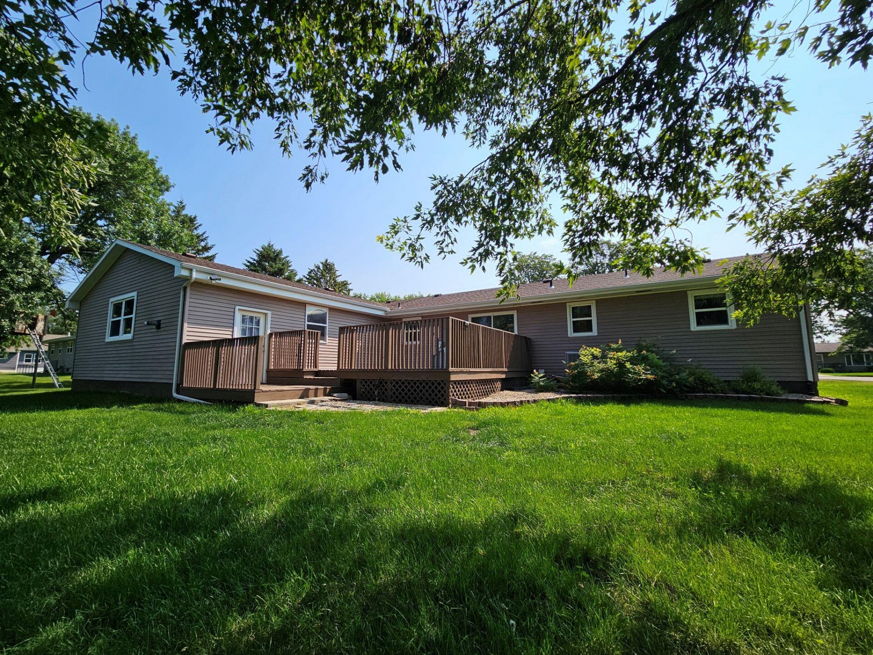 715 Elk Street S, Elkton, SD 57026