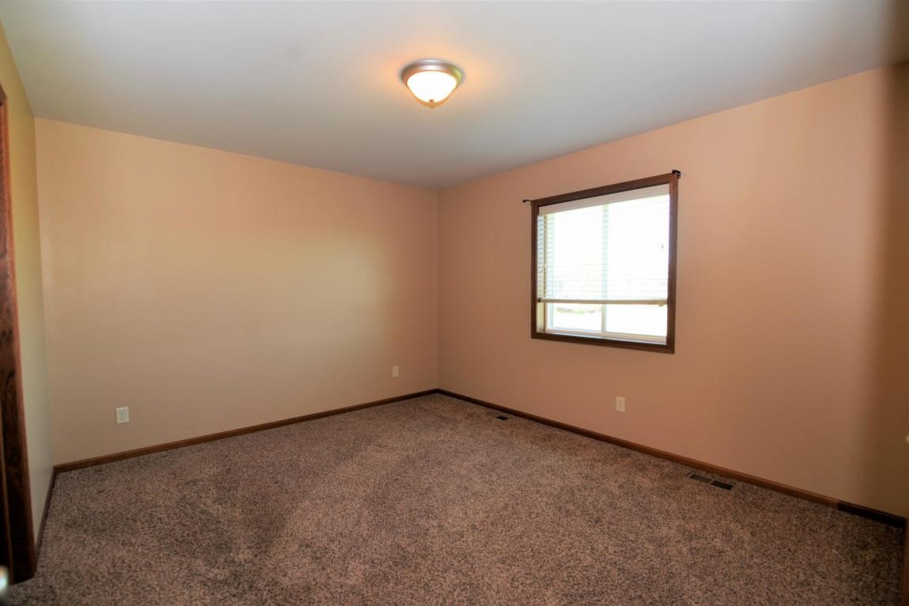 104 Brody Avenue, Volga, SD 57071