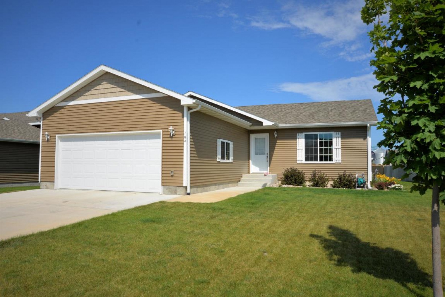 104 Brody Avenue, Volga, SD 57071