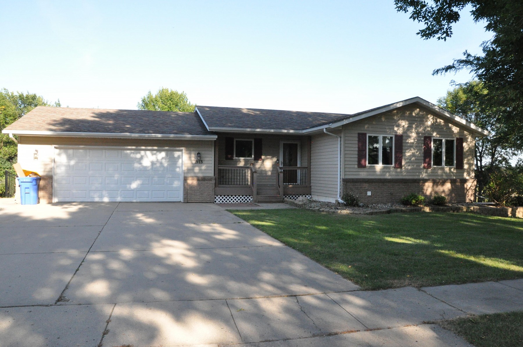 1913 Council Ridge Road, Brookings, SD 57006