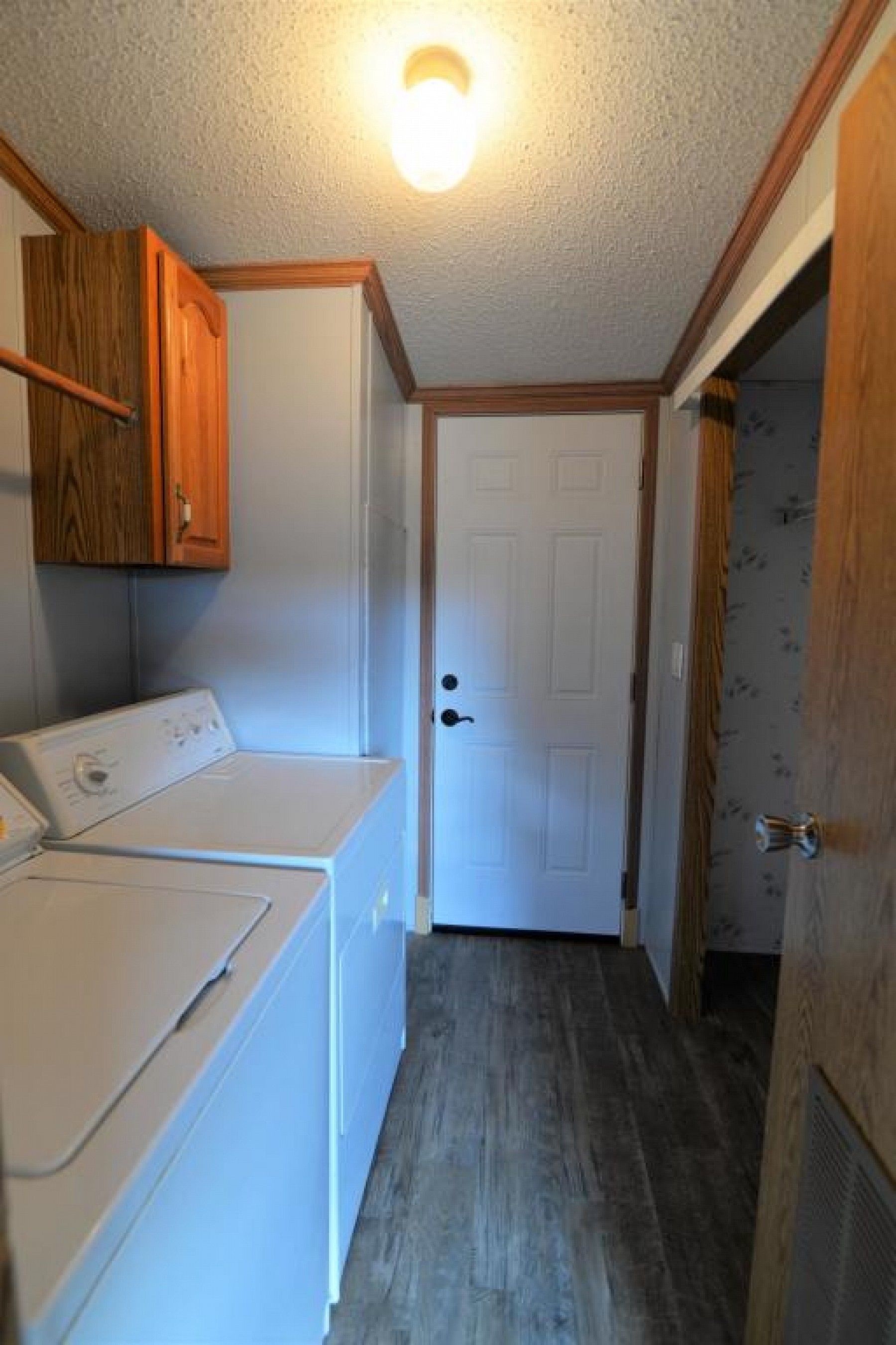 911 Tumbleweed Road, Brookings, SD 57006