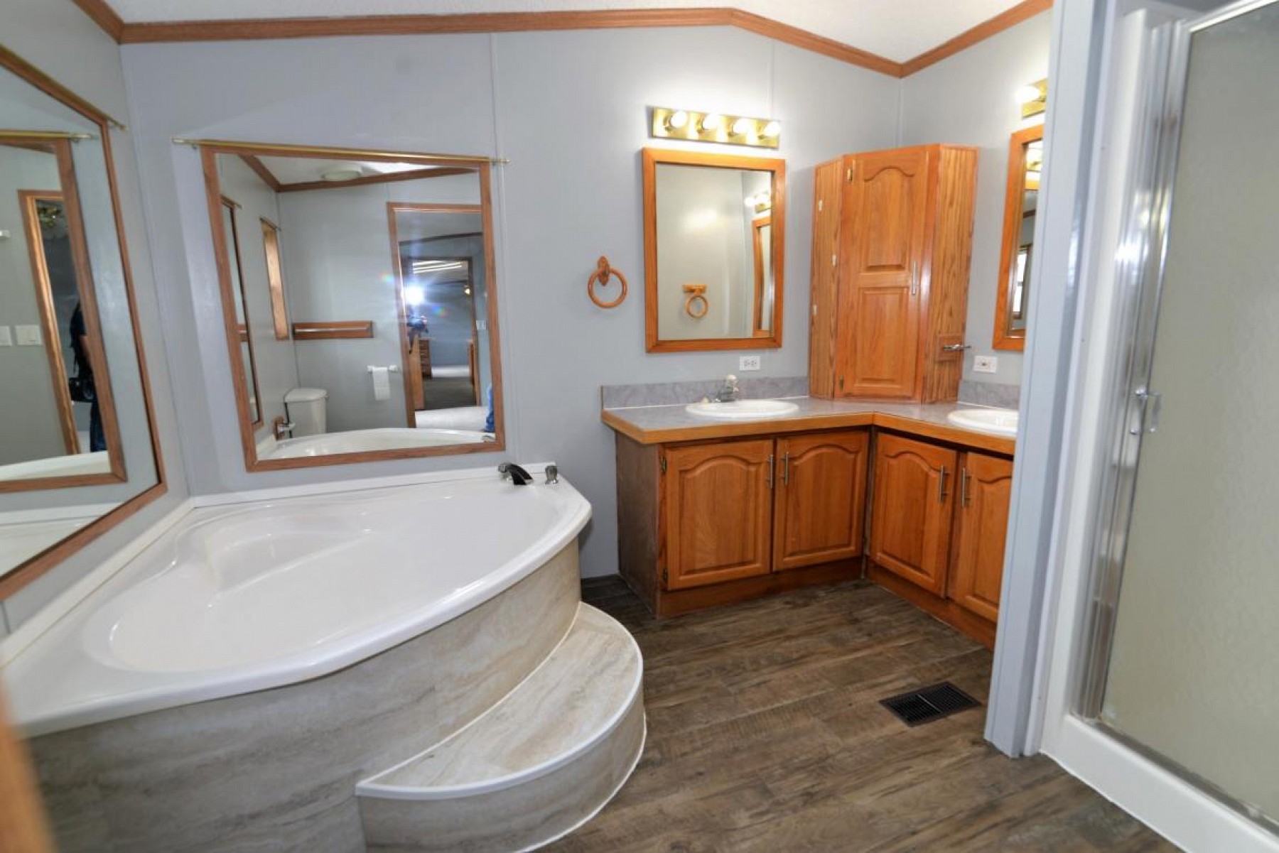 911 Tumbleweed Road, Brookings, SD 57006