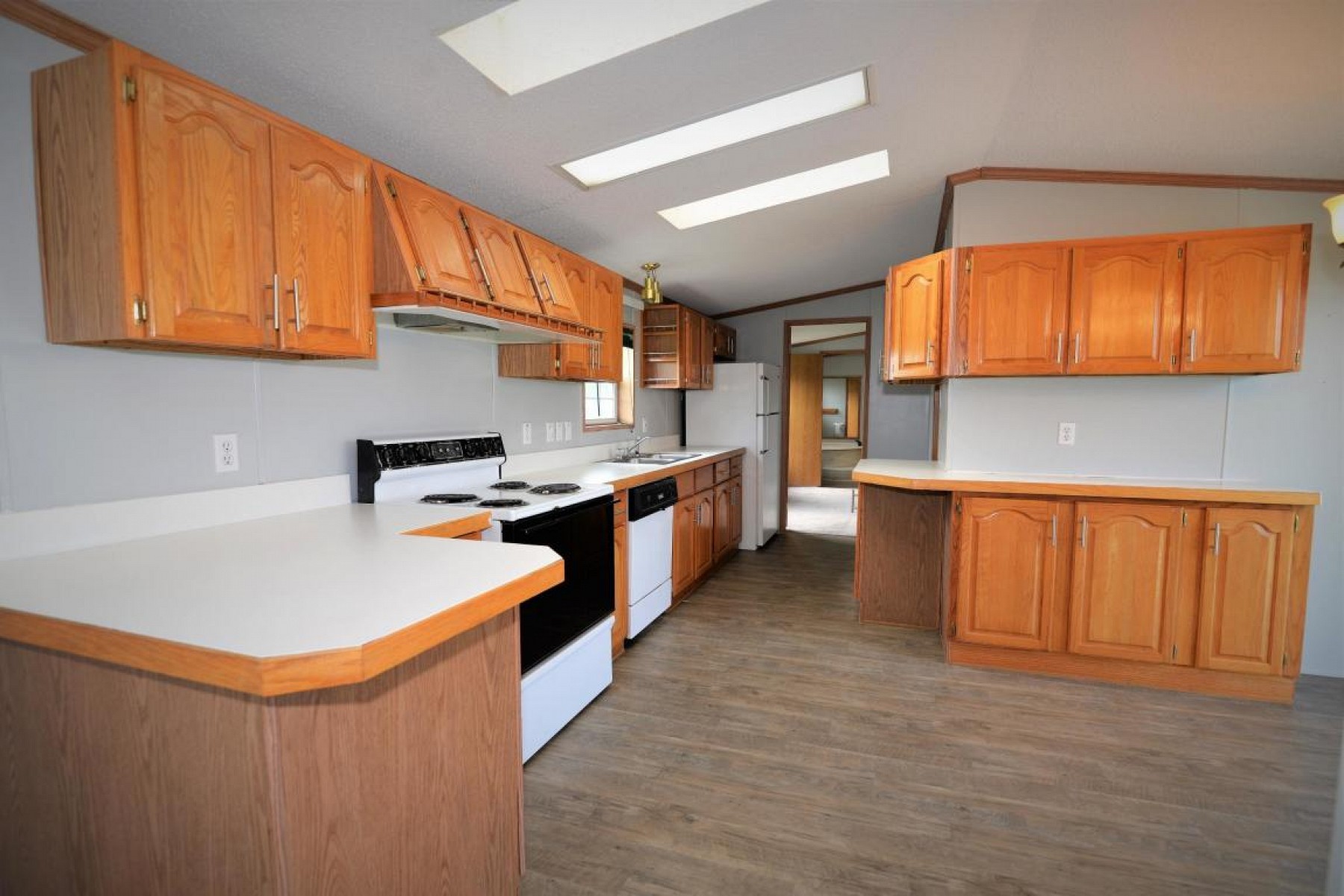 911 Tumbleweed Road, Brookings, SD 57006