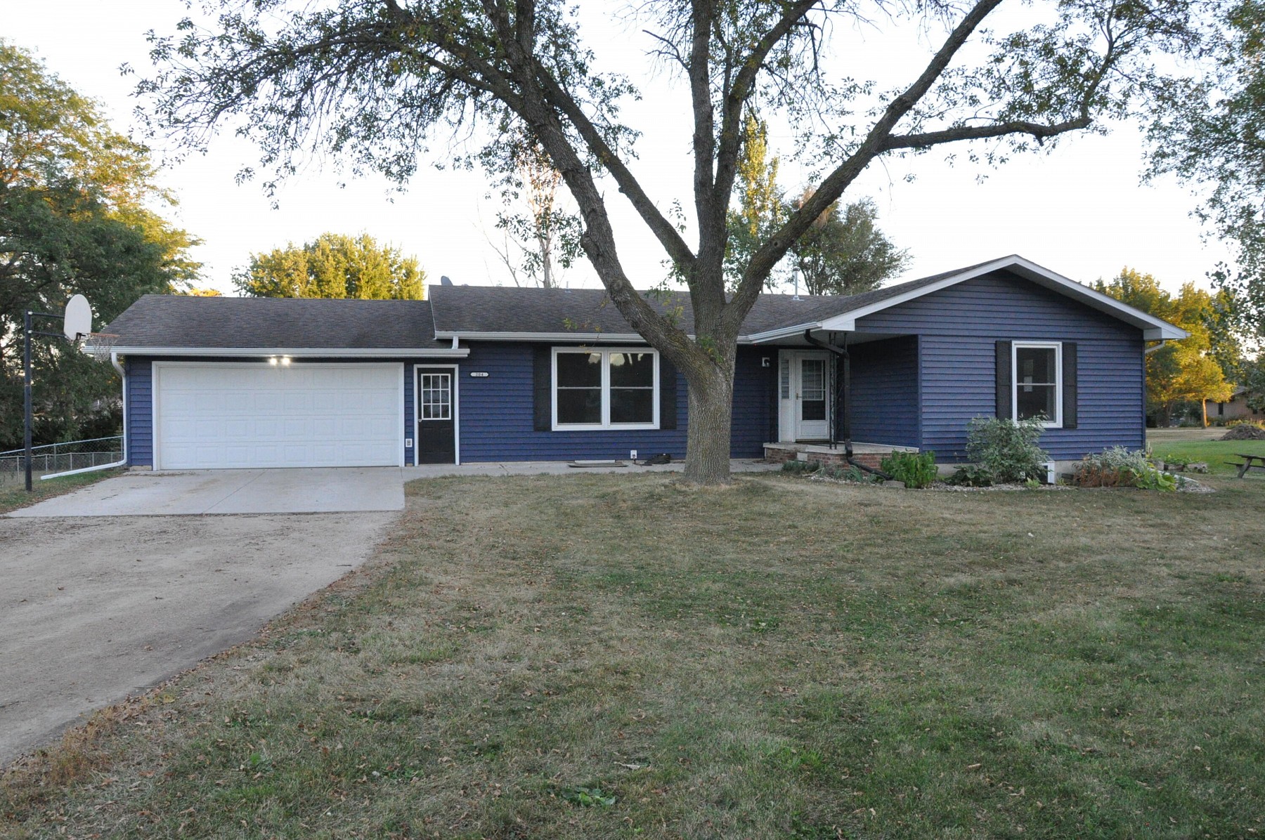 204 Heather Lane, Brookings, SD 57006