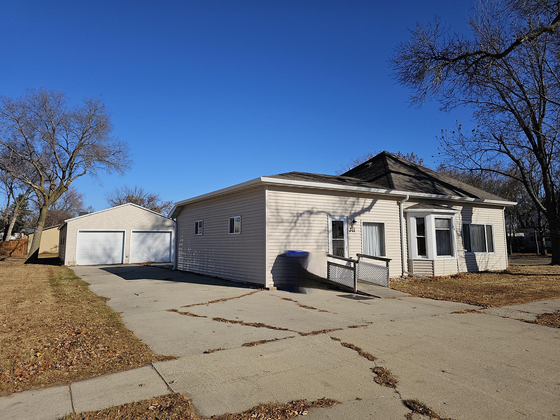 311 Catlett Avenue E, Estelline, SD 57234