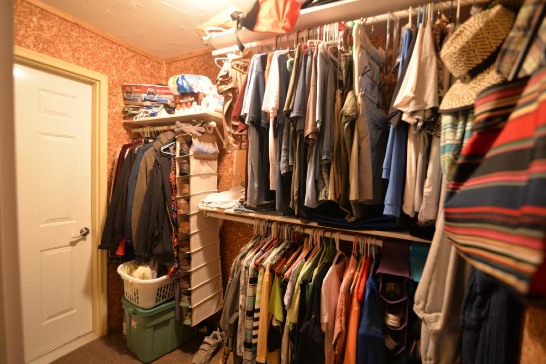 792 Lake Hendricks Drive, White, SD 57276