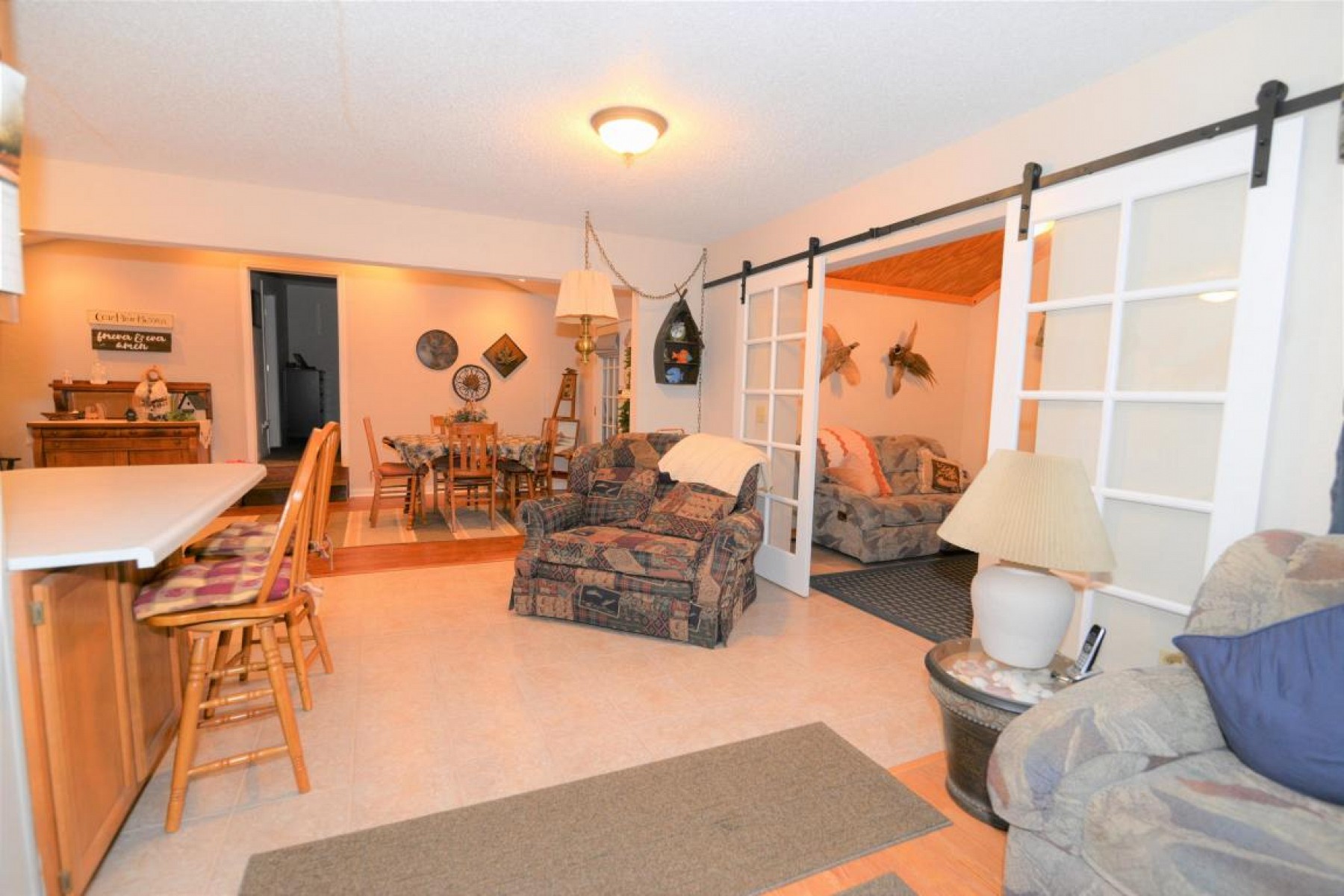 792 Lake Hendricks Drive, White, SD 57276