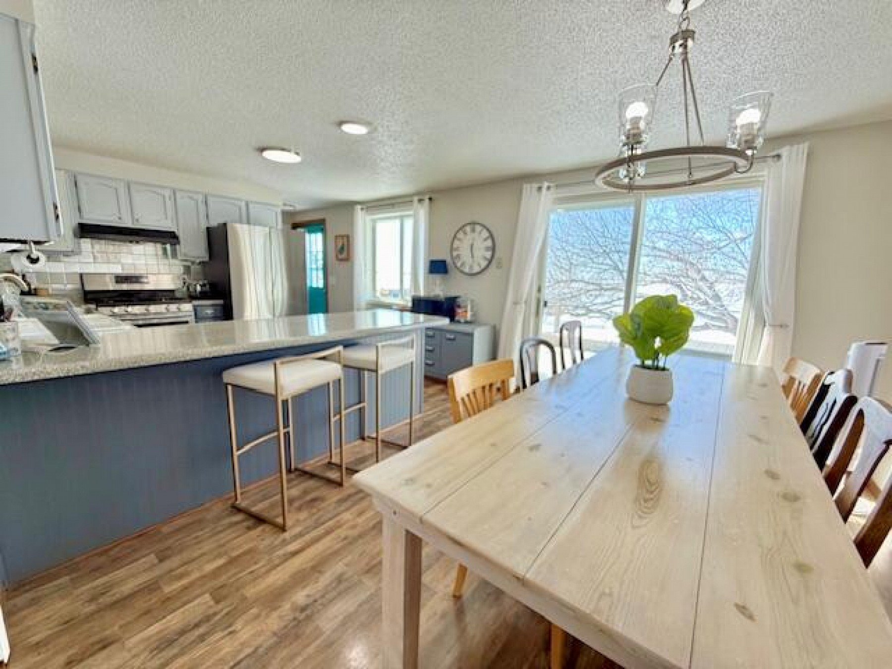 182 Lake Drive, Lake Poinsett, SD 57234