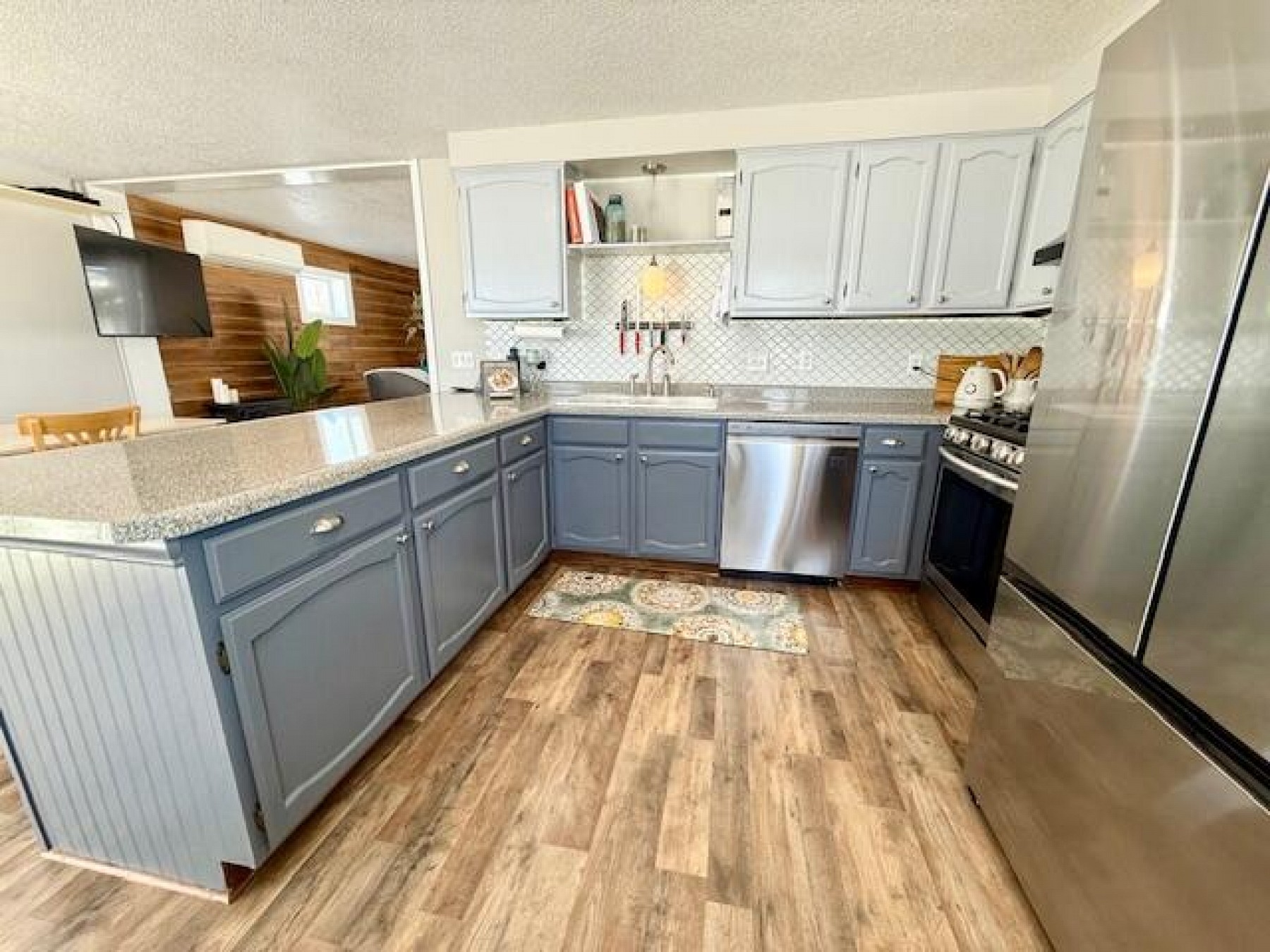 182 Lake Drive, Lake Poinsett, SD 57234