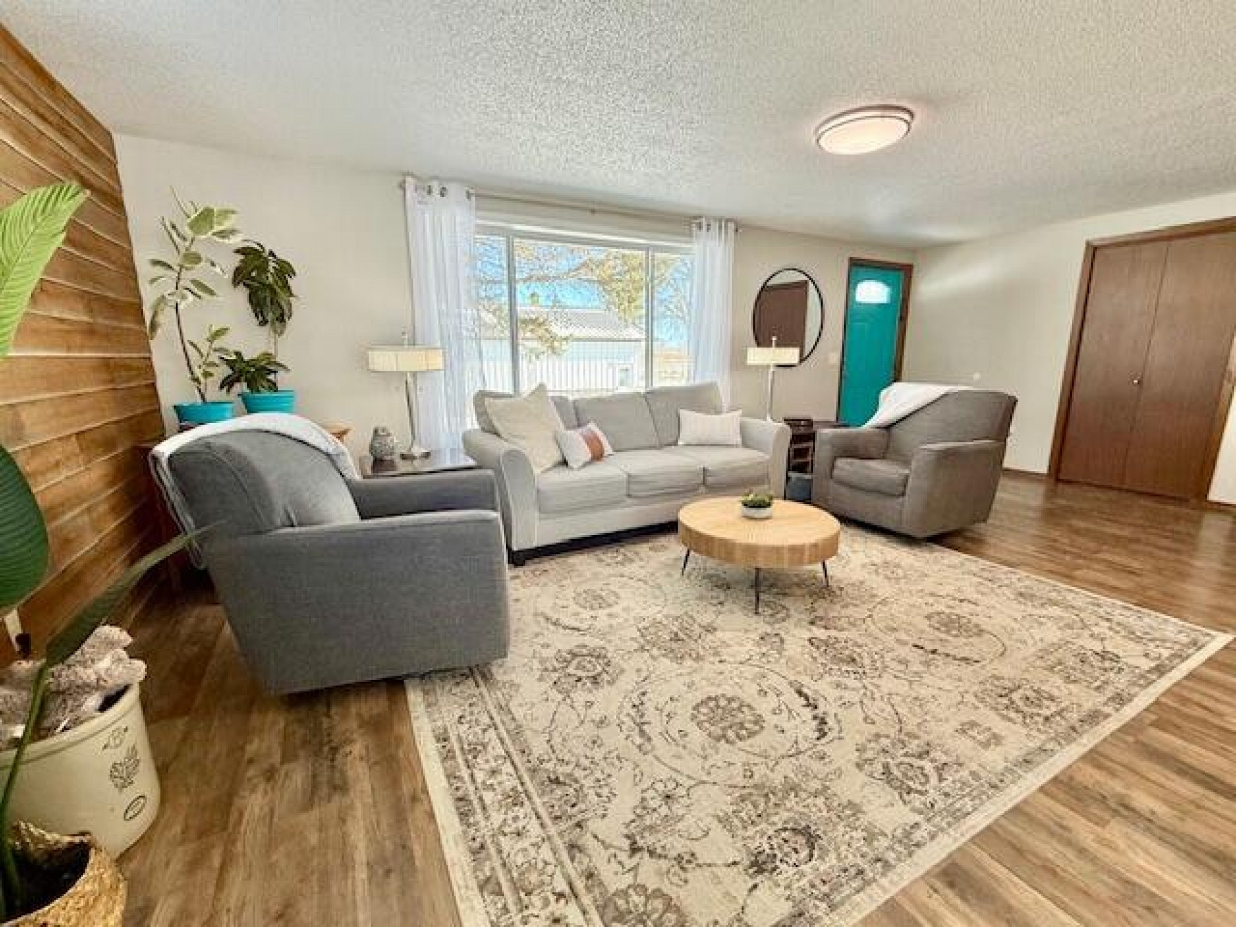 182 Lake Drive, Lake Poinsett, SD 57234