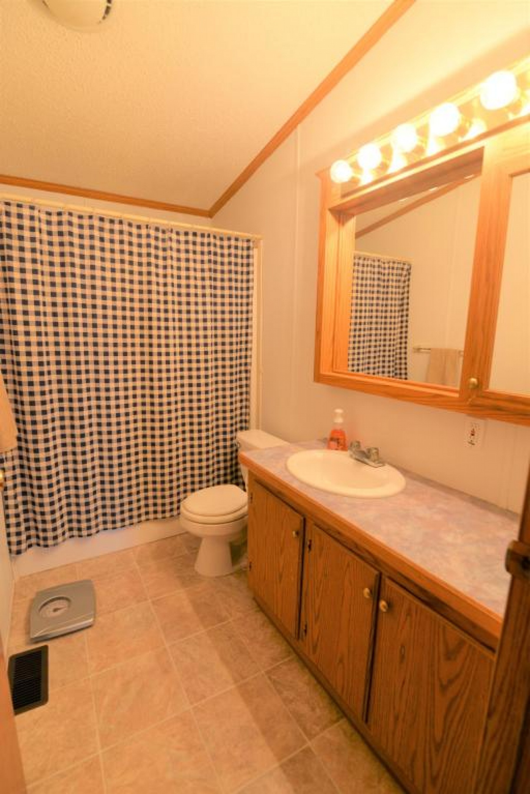 900 15th Street, Brookings, SD 57006