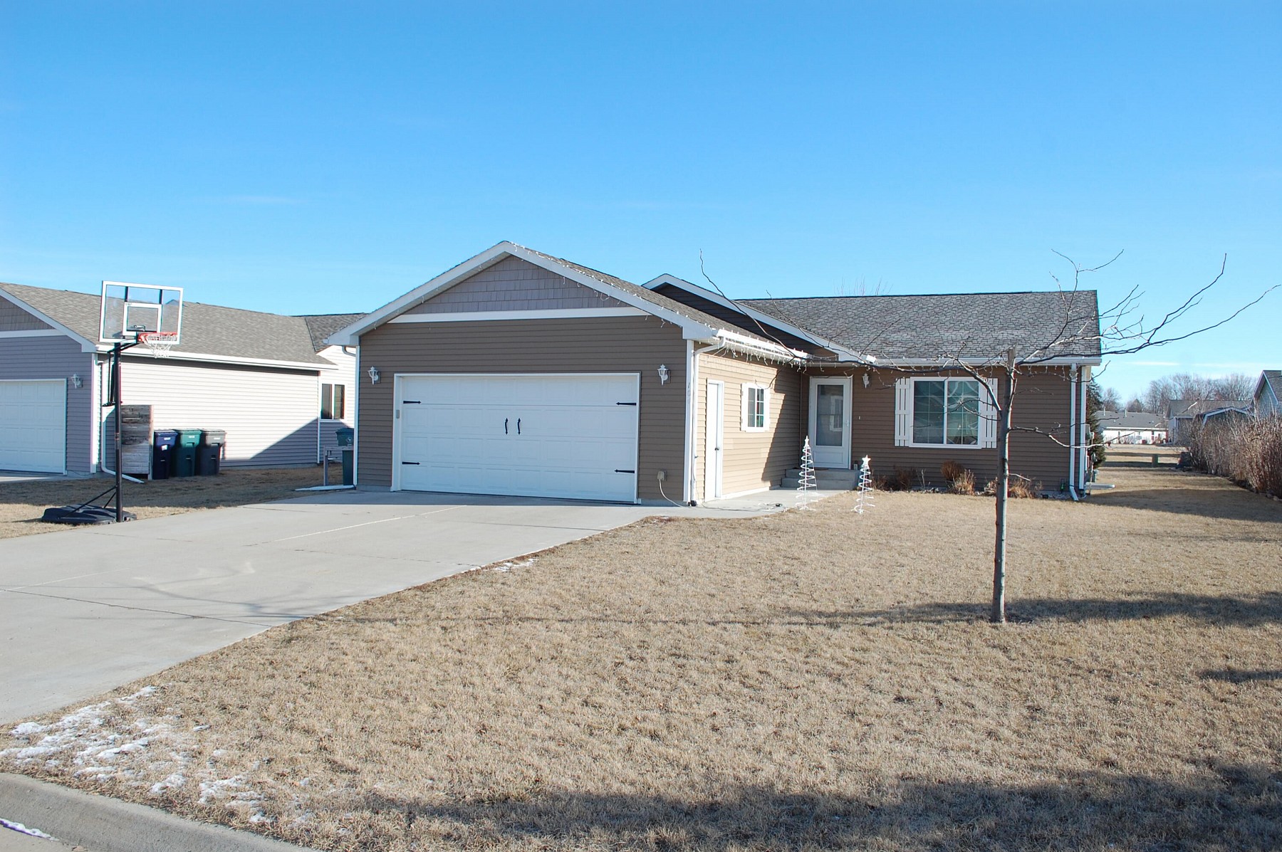 104 Edman Avenue, Volga, SD 57071