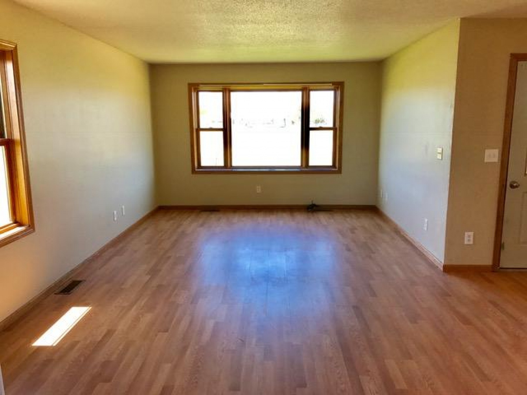 402 Nicki Street, Elkton, SD 57026