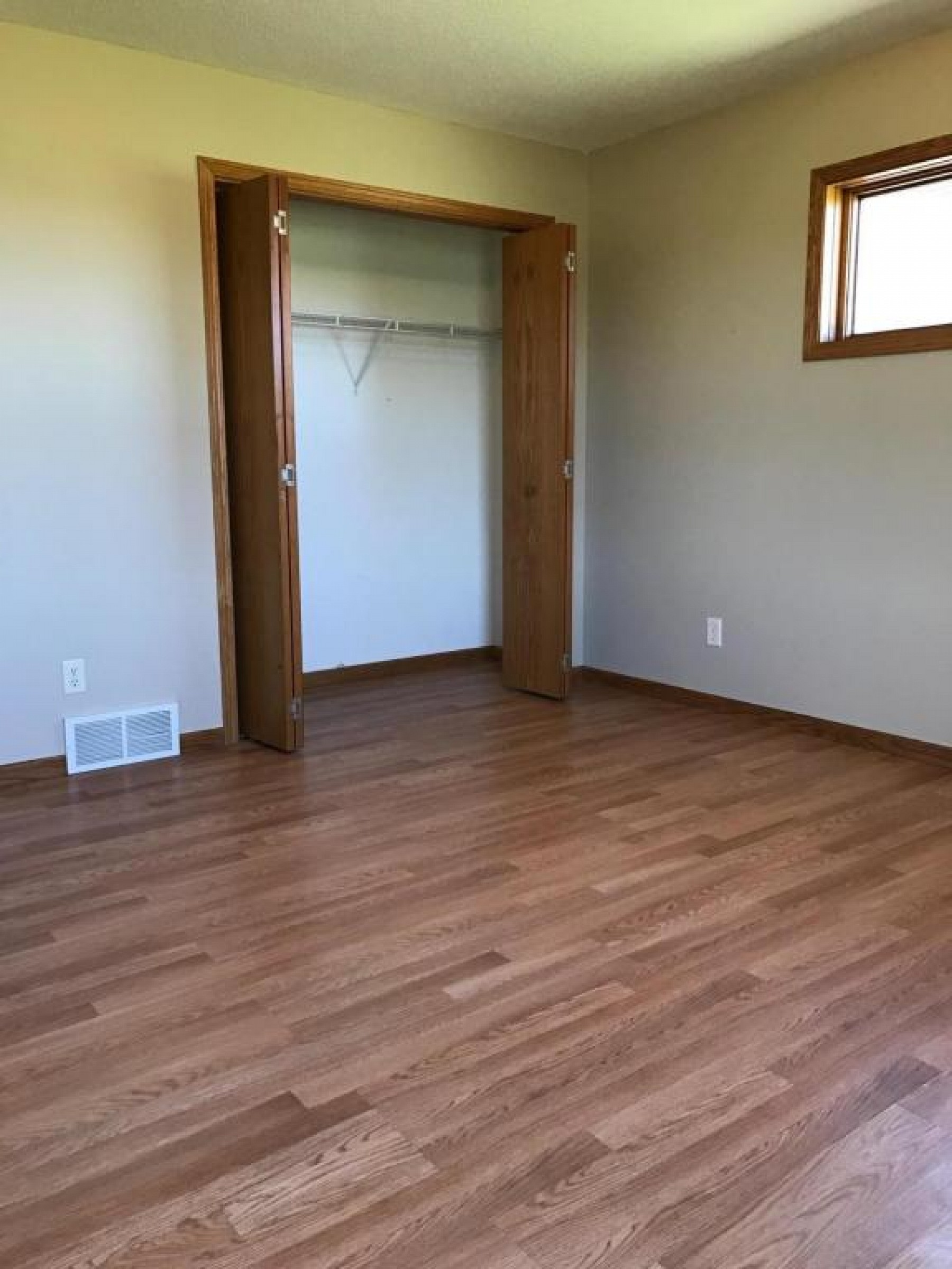 402 Nicki Street, Elkton, SD 57026