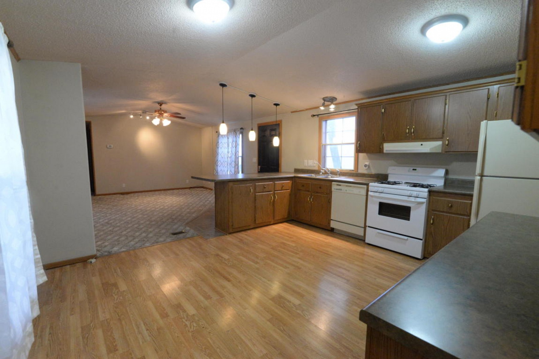 600 5th Avenue, Brookings, SD 57006