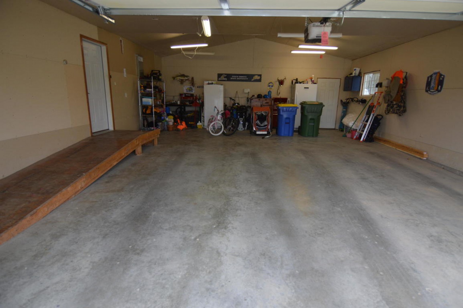 1300 Yorktown Circle, Brookings, SD 57006