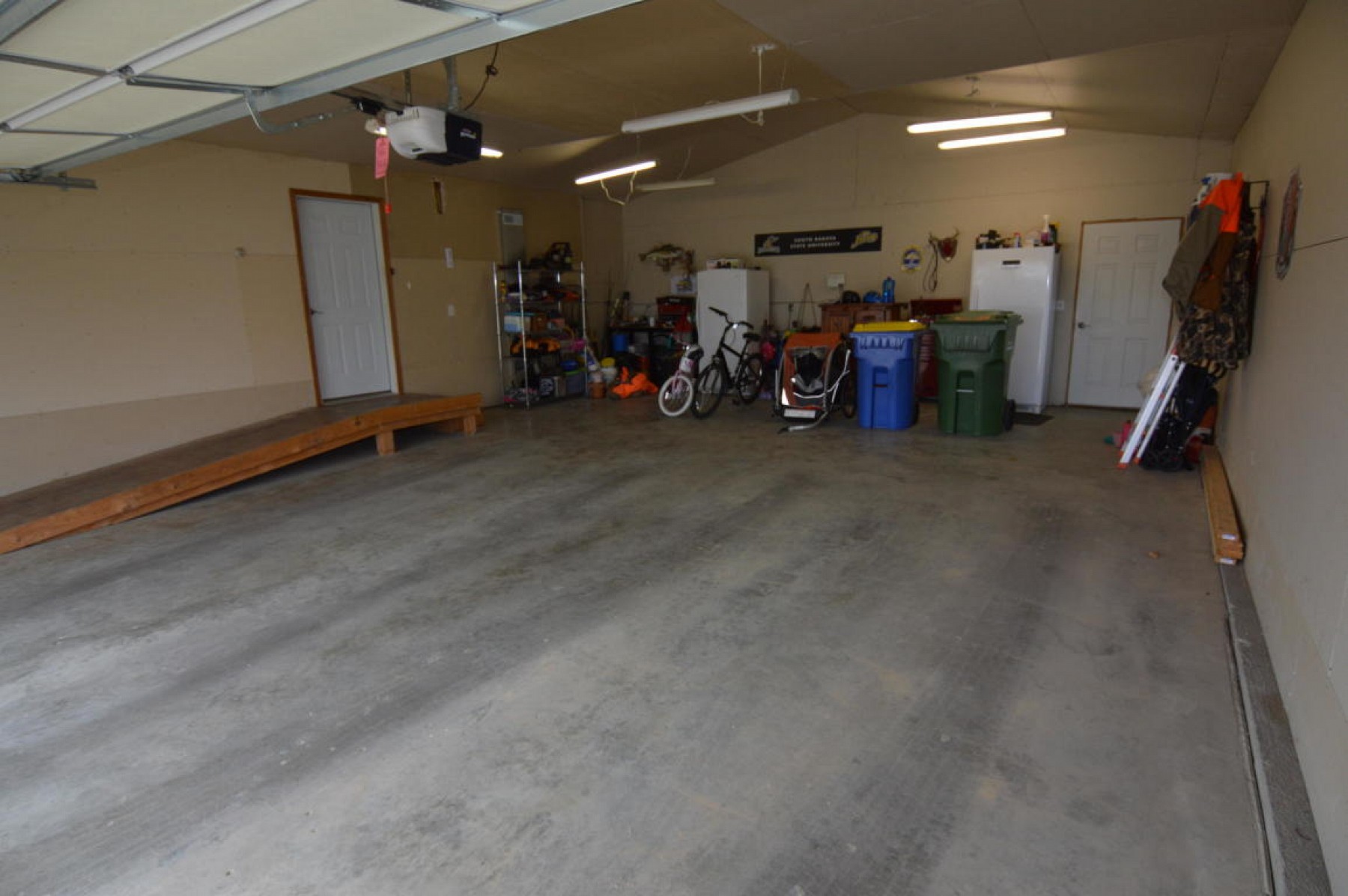 1300 Yorktown Circle, Brookings, SD 57006